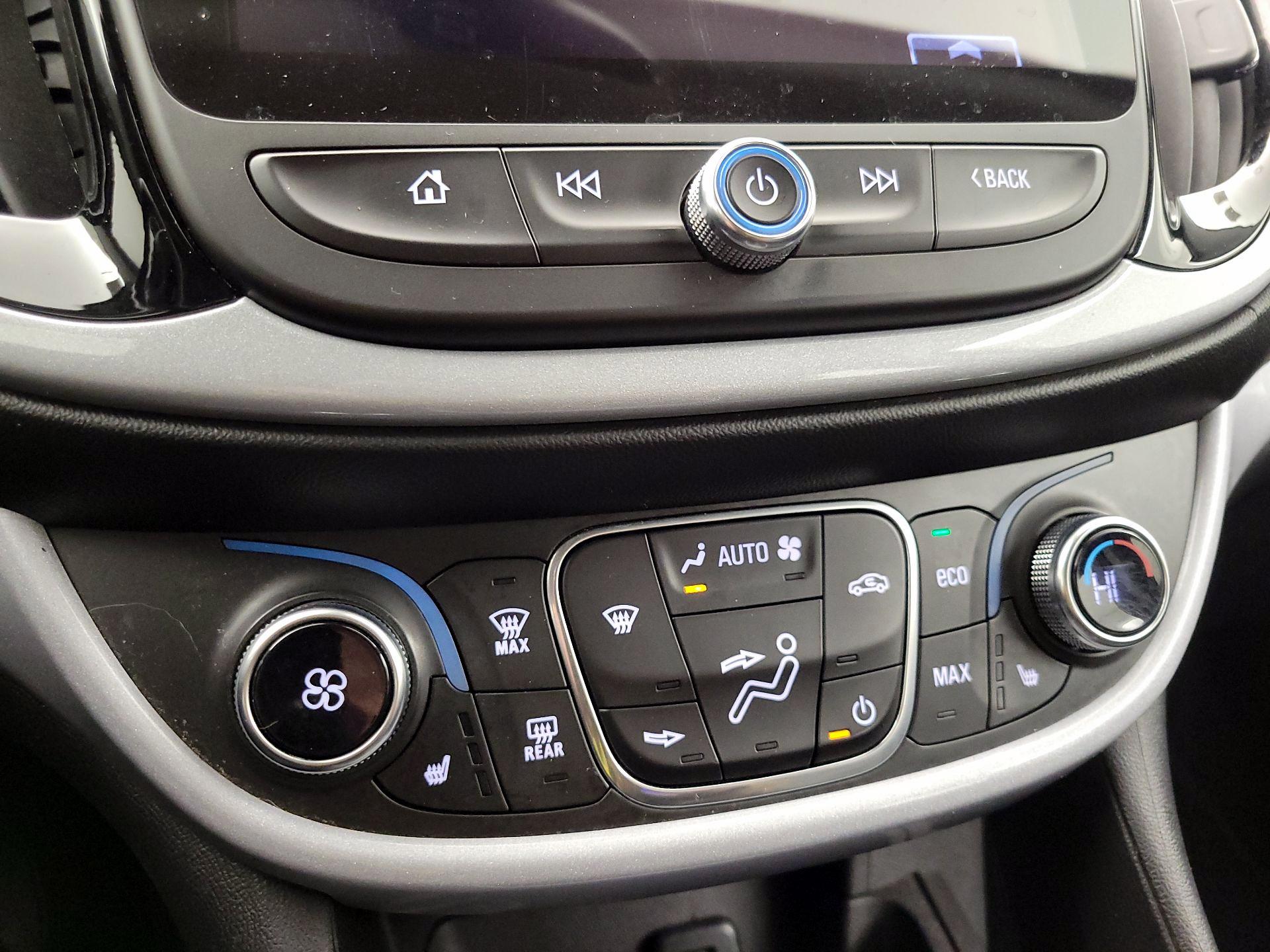 Thumbnail: 2017 Chevrolet Volt - 16