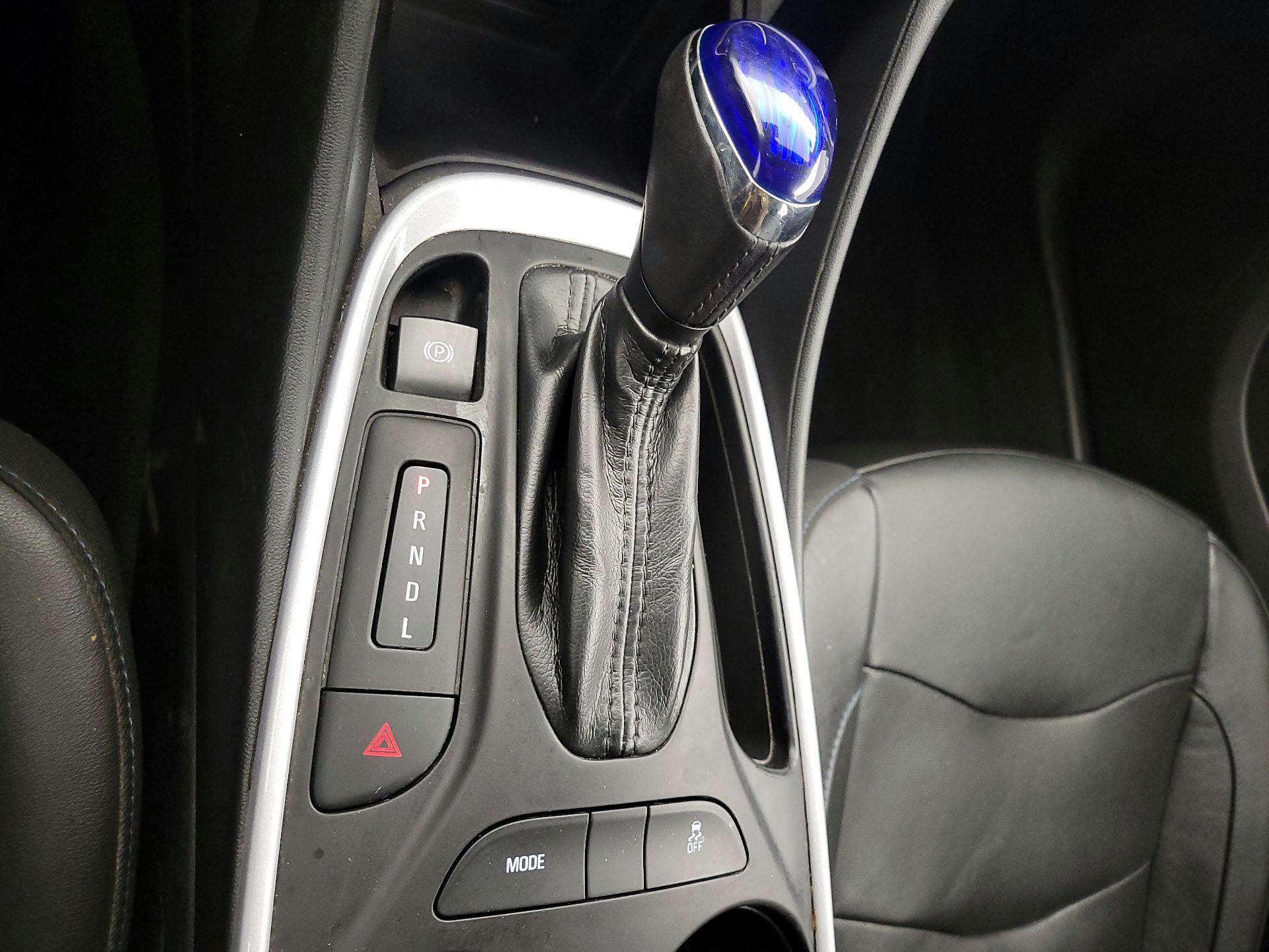 Thumbnail: 2017 Chevrolet Volt - 17