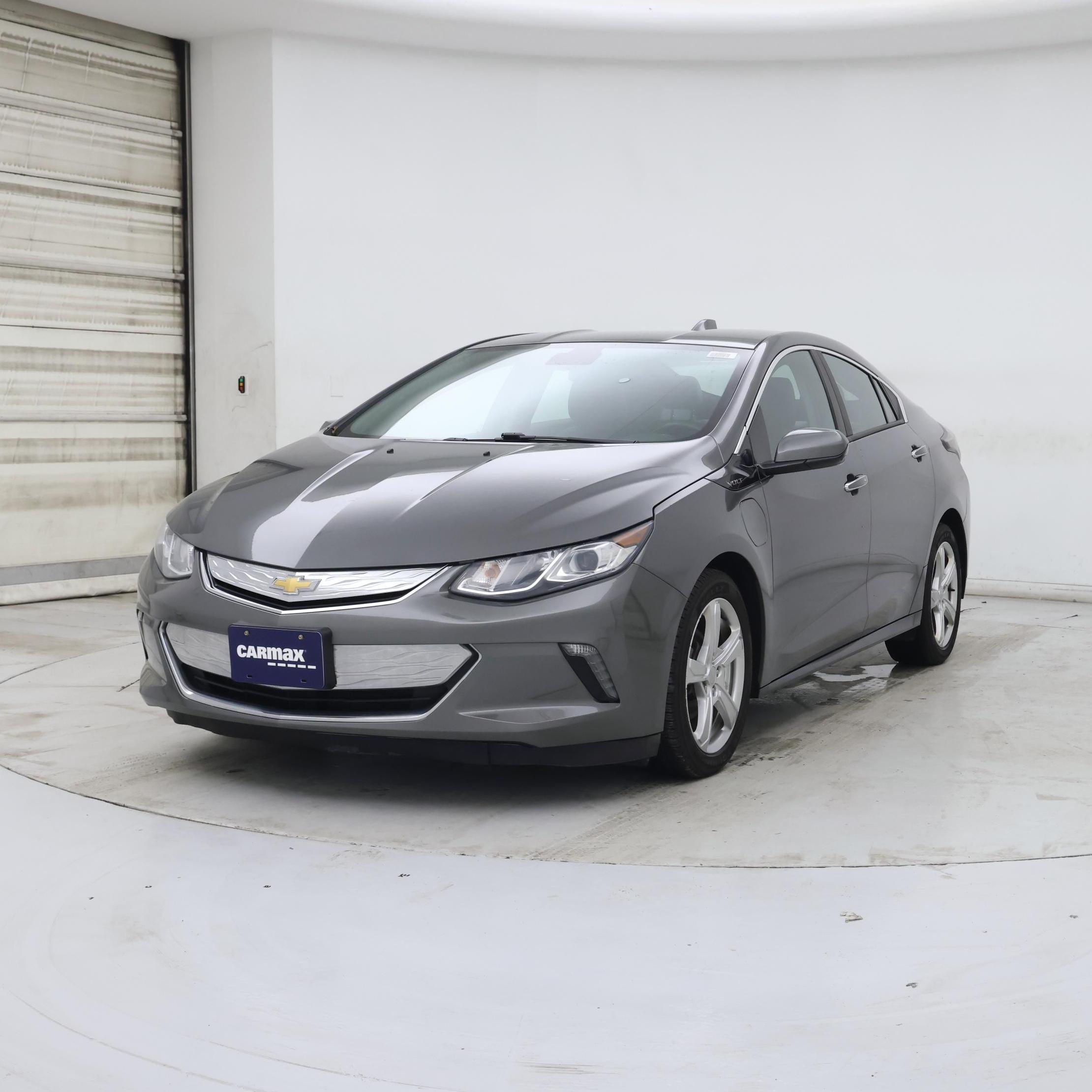 Thumbnail: 2017 Chevrolet Volt - 4