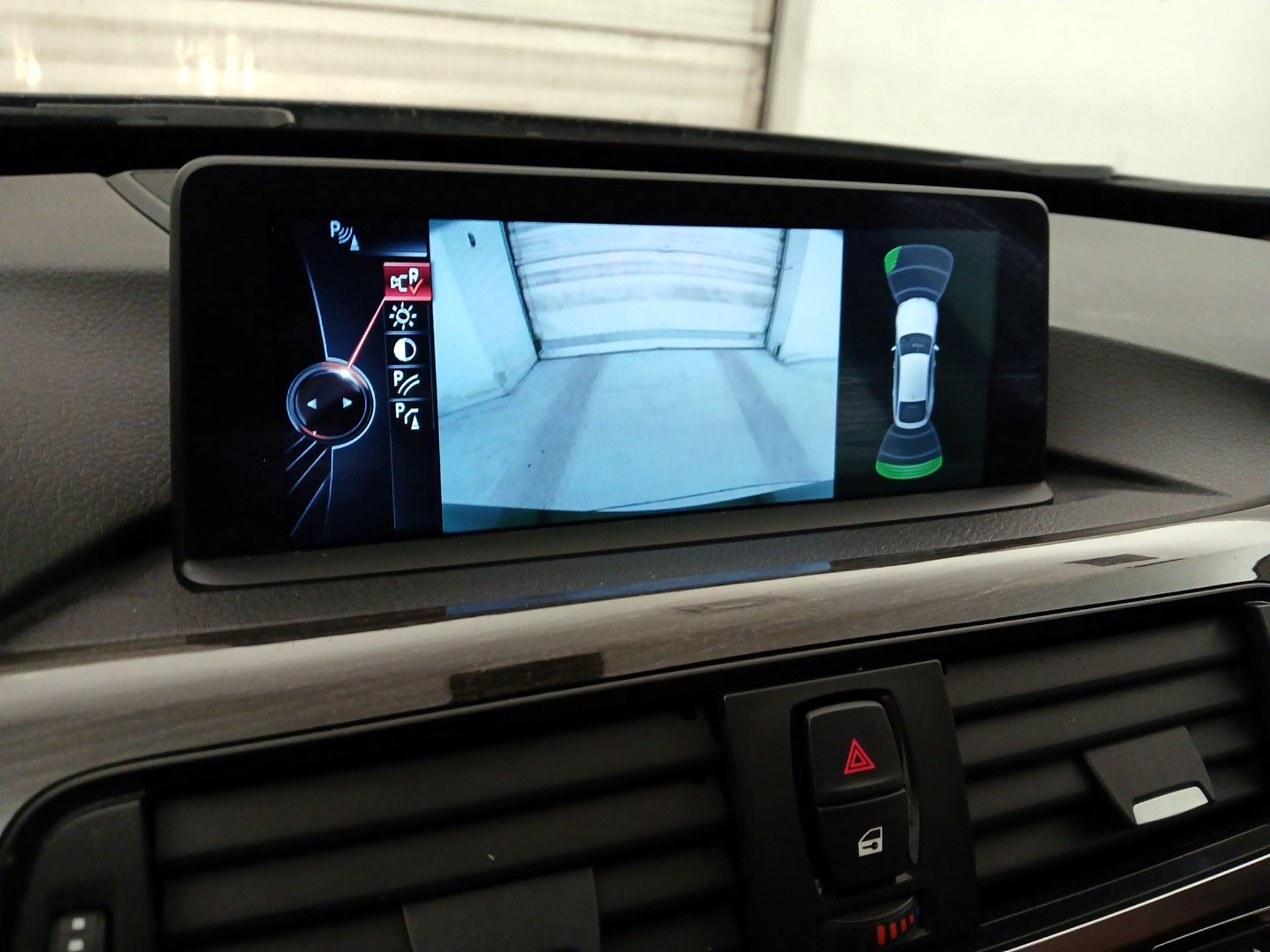 Thumbnail: 2015 BMW 3 Series - 14