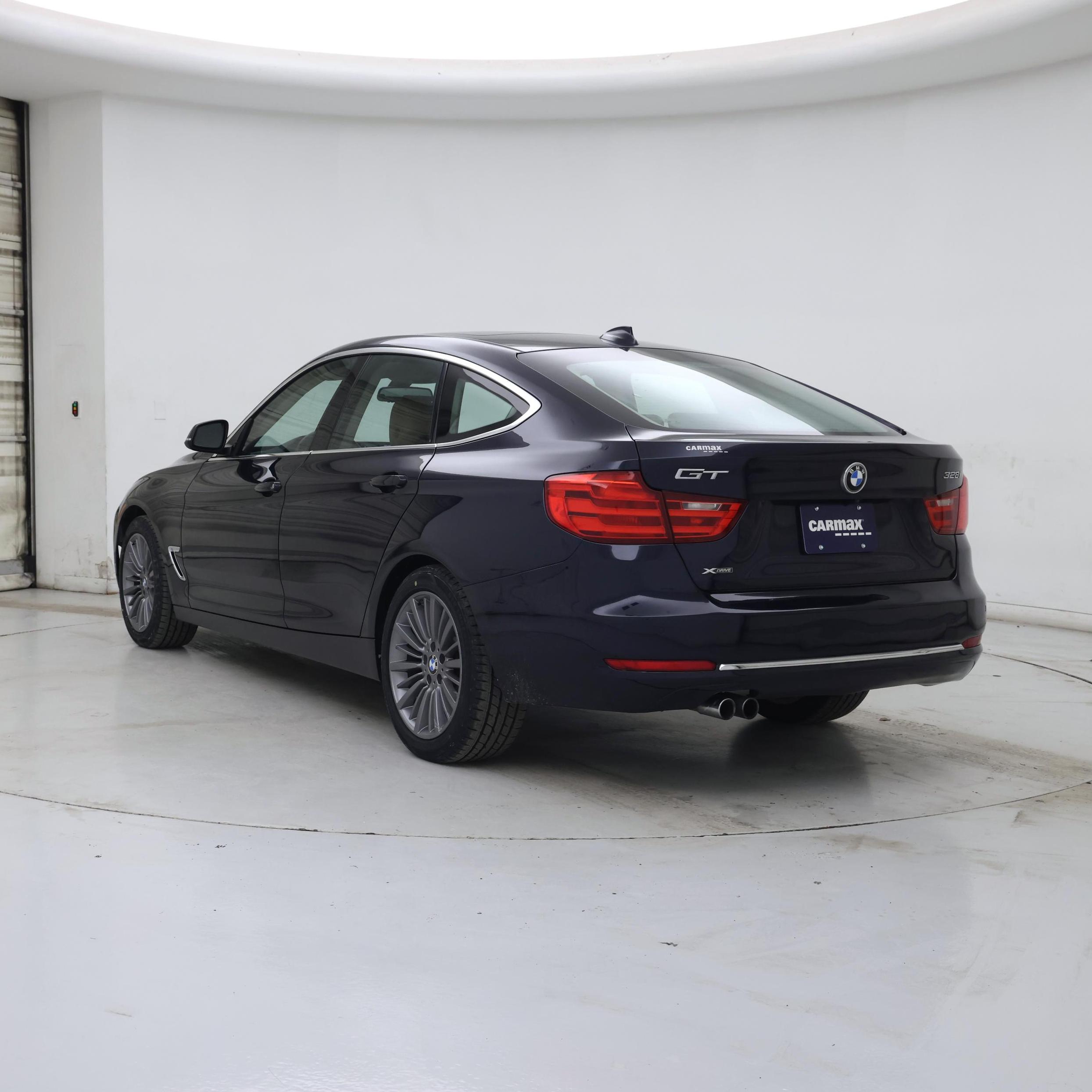 Thumbnail: 2015 BMW 3 Series - 2
