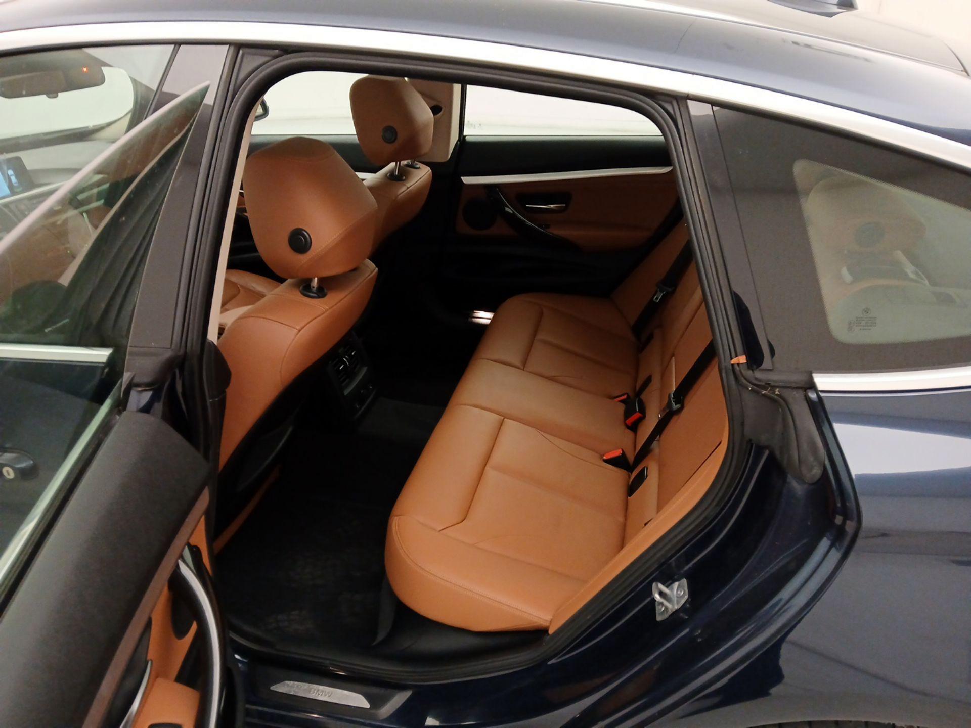 Thumbnail: 2015 BMW 3 Series - 20