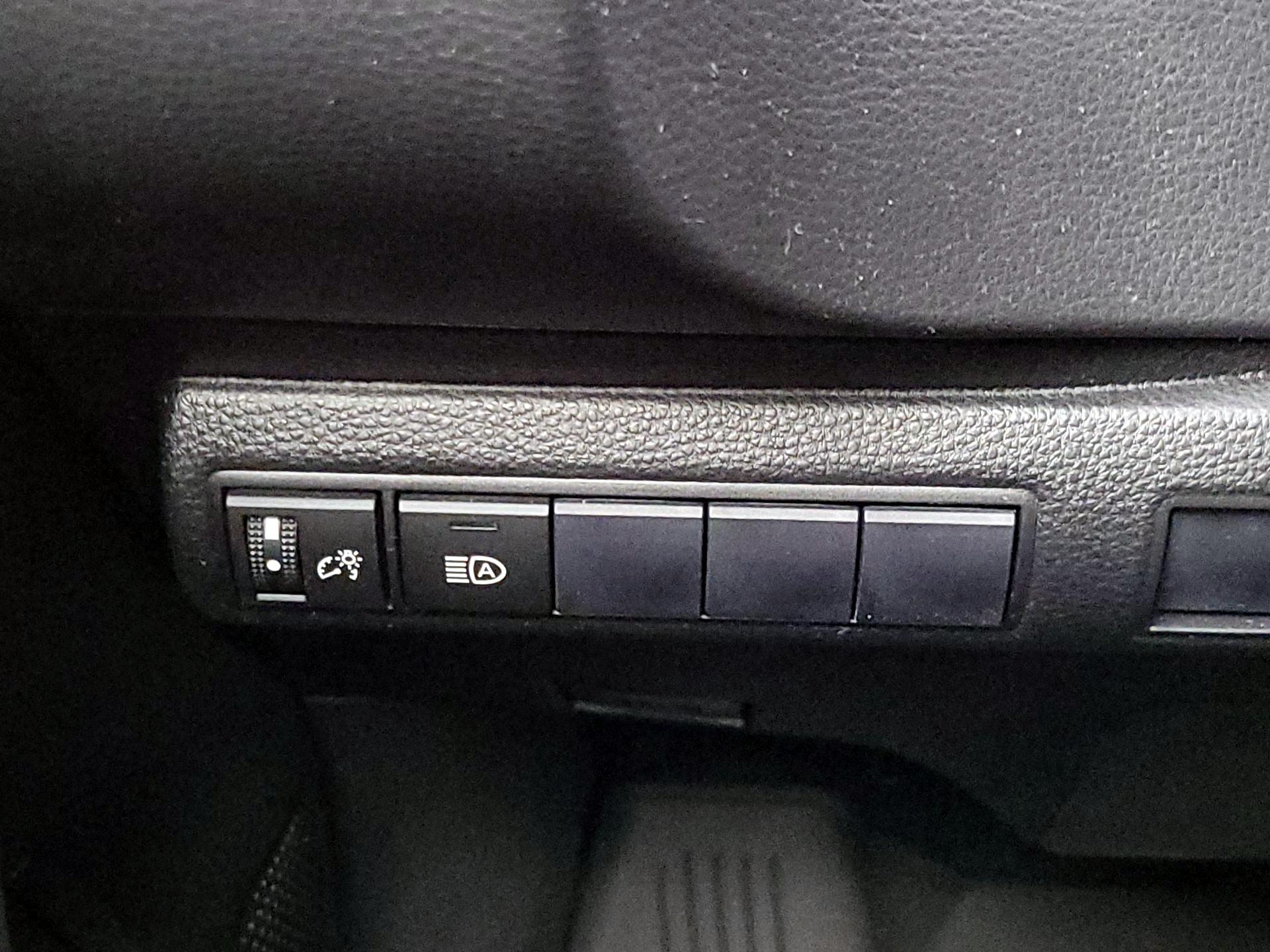 Thumbnail: 2021 Toyota Corolla - 13