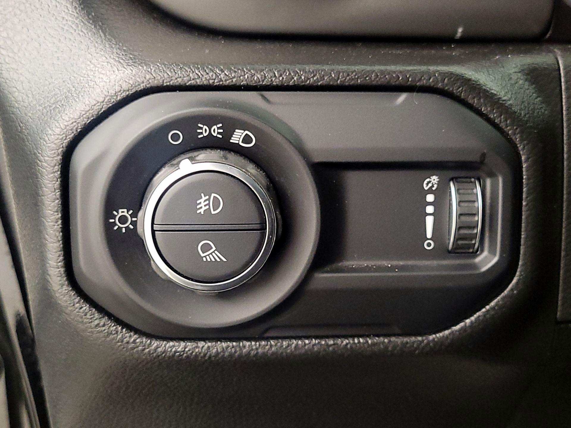 Thumbnail: 2023 Jeep Gladiator - 13