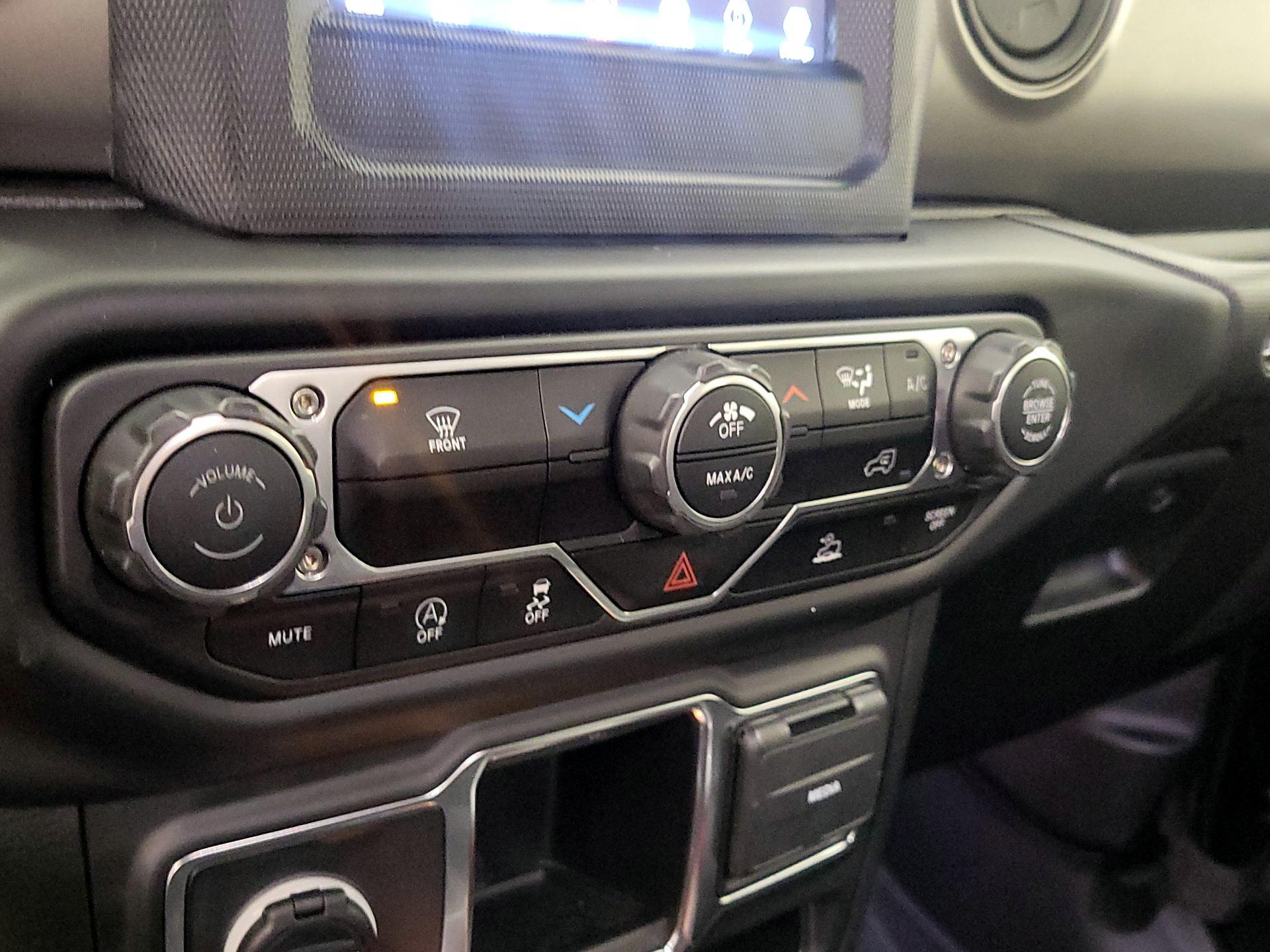 Thumbnail: 2023 Jeep Gladiator - 16