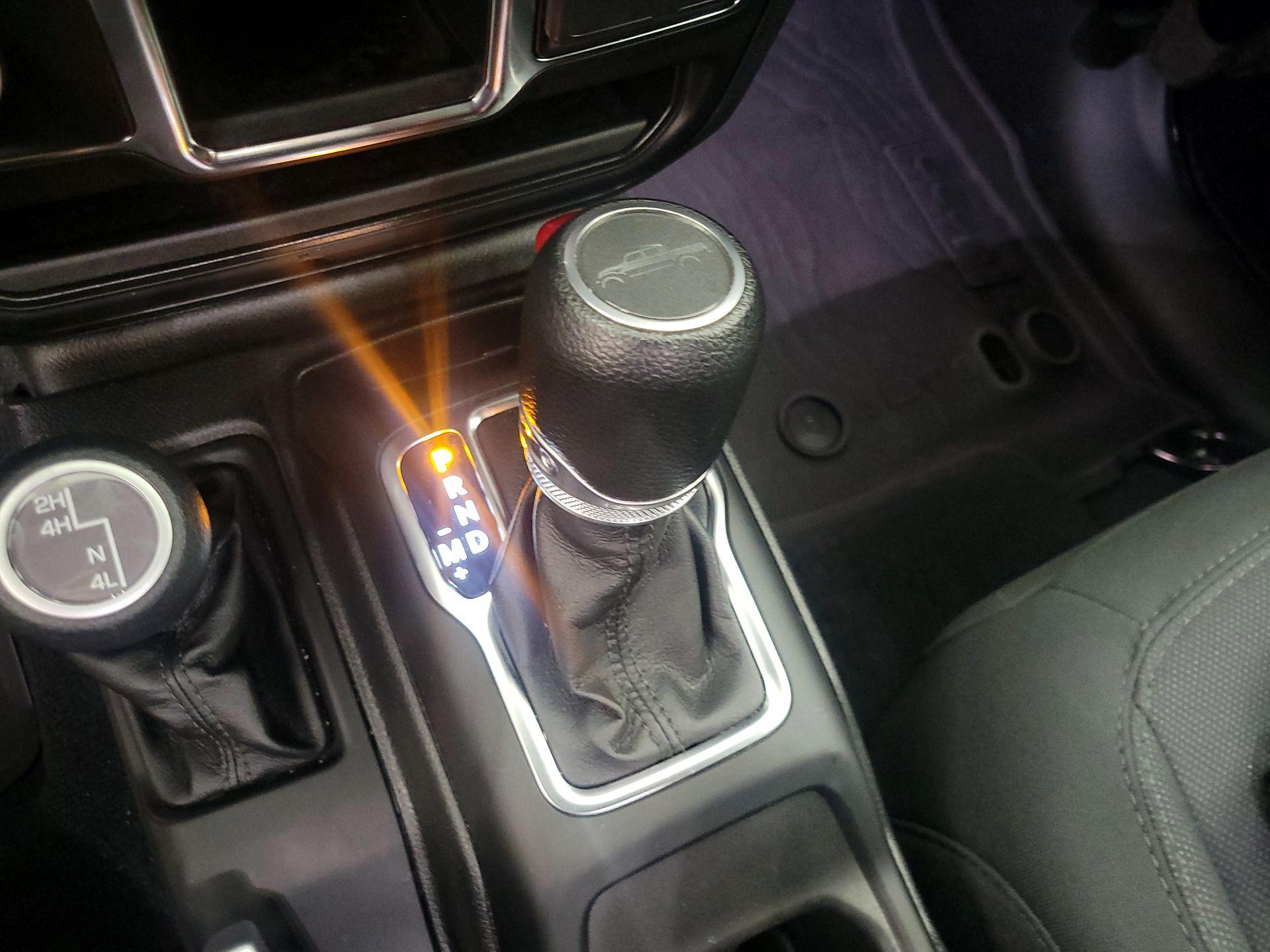 Thumbnail: 2023 Jeep Gladiator - 17