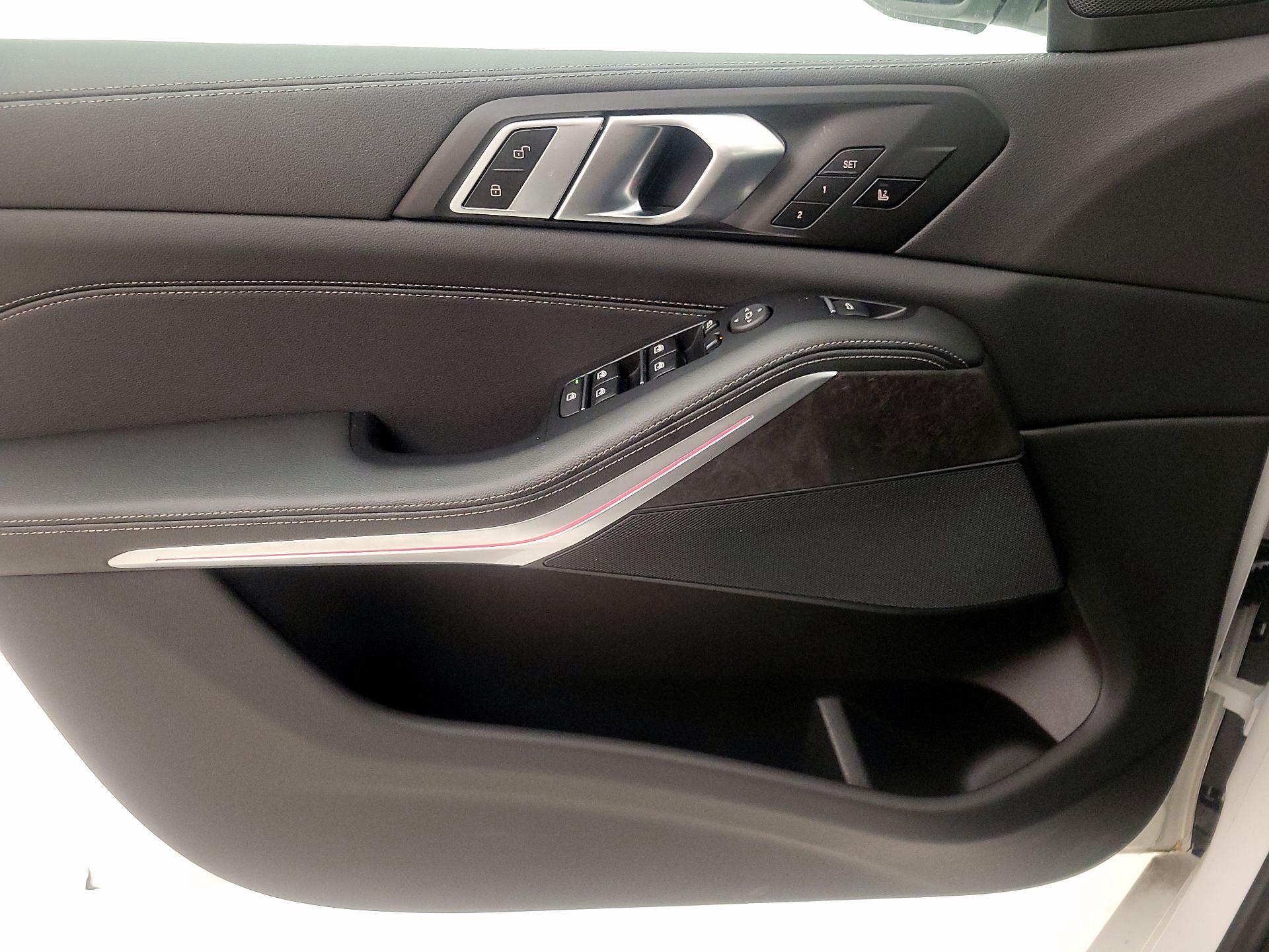 Thumbnail: 2022 BMW X5 - 12