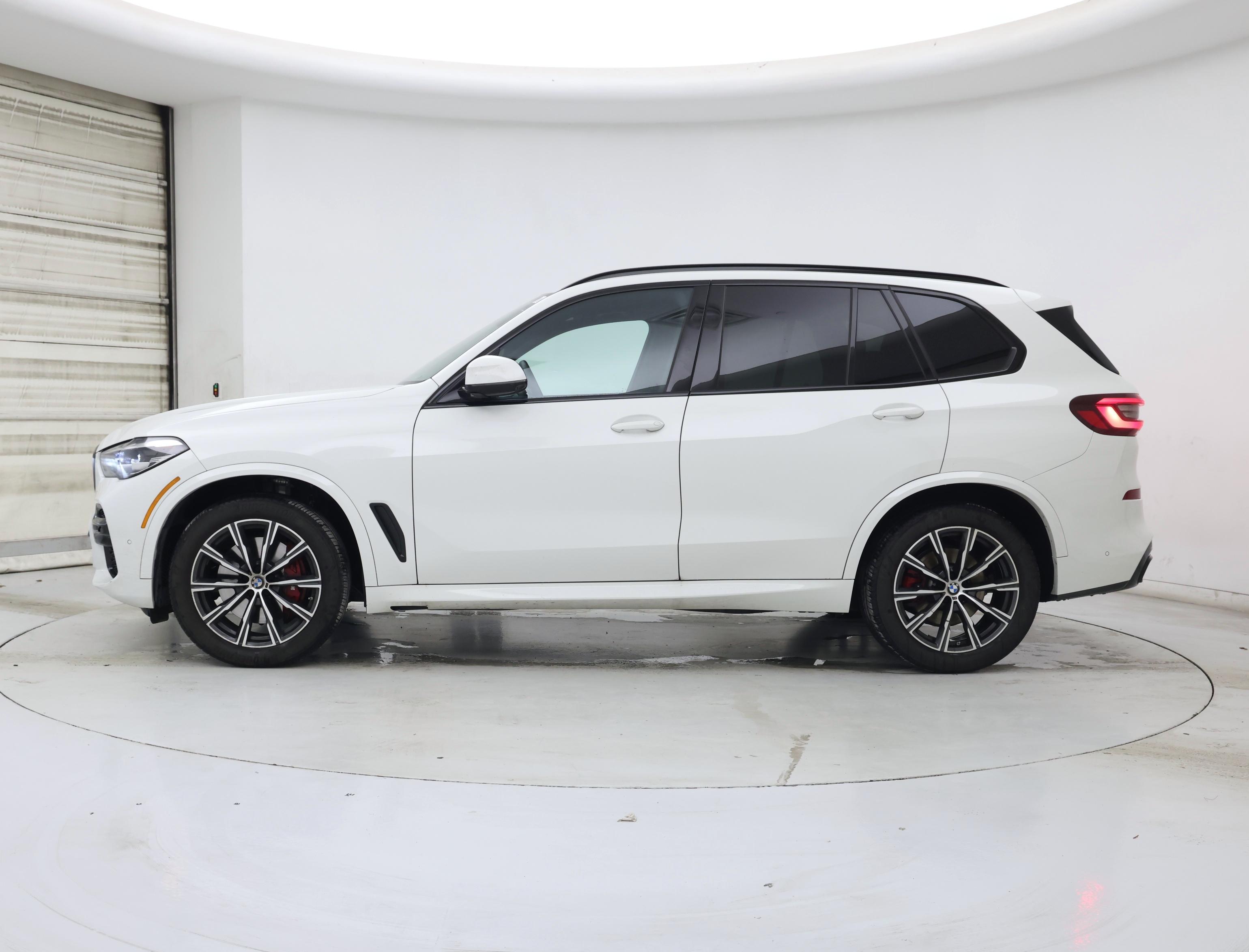 Thumbnail: 2022 BMW X5 - 3