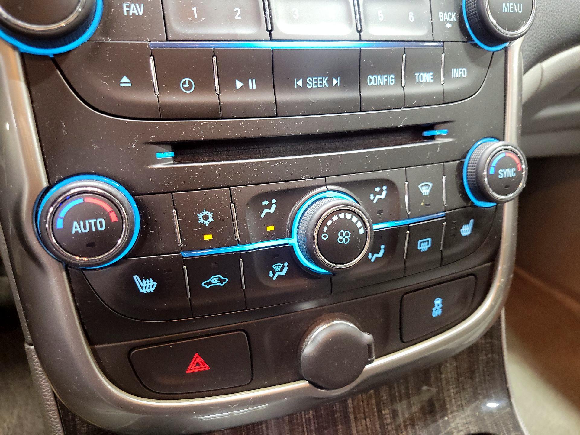 Thumbnail: 2014 Chevrolet Malibu - 16