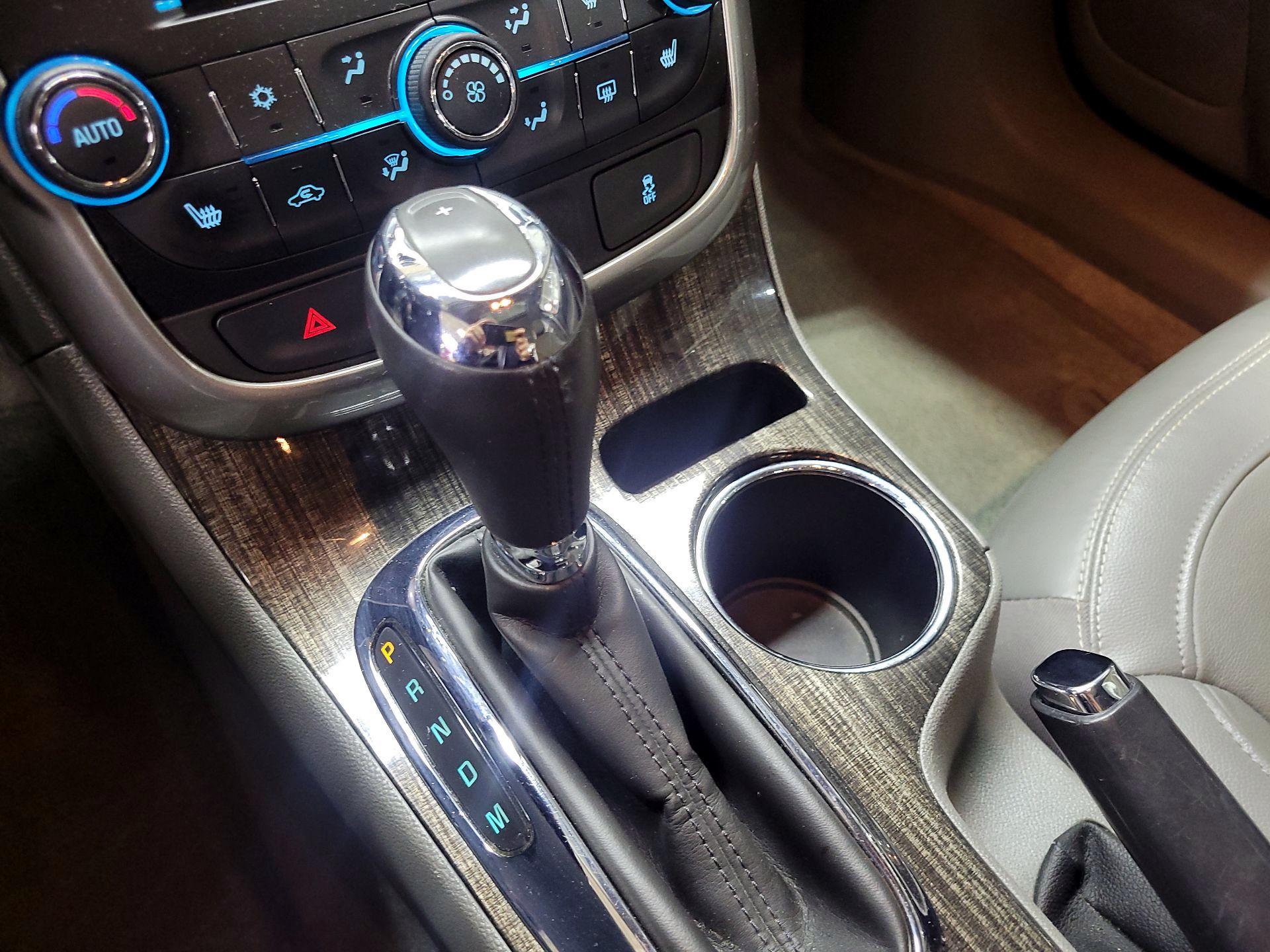 Thumbnail: 2014 Chevrolet Malibu - 17