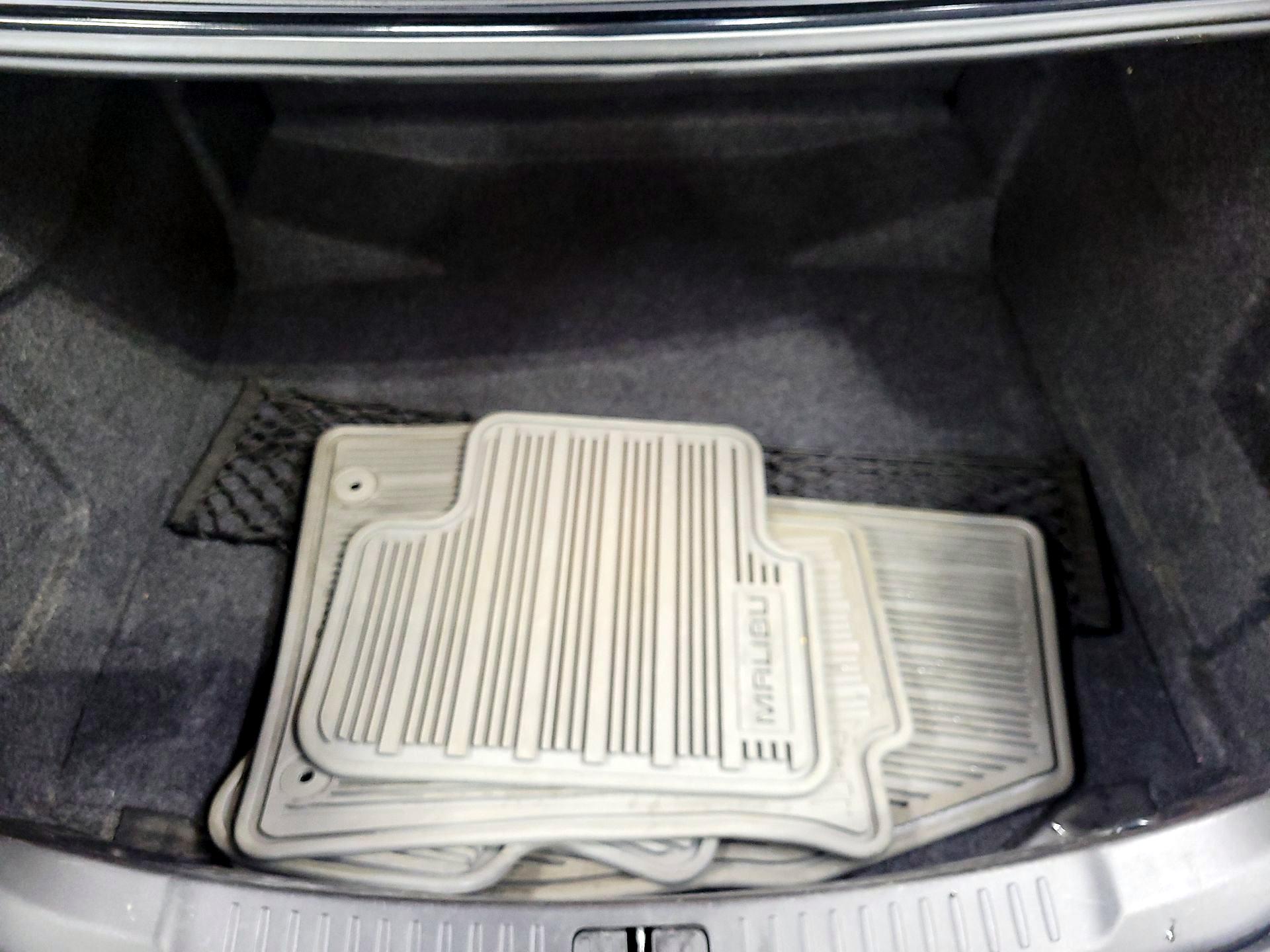 Thumbnail: 2014 Chevrolet Malibu - 20