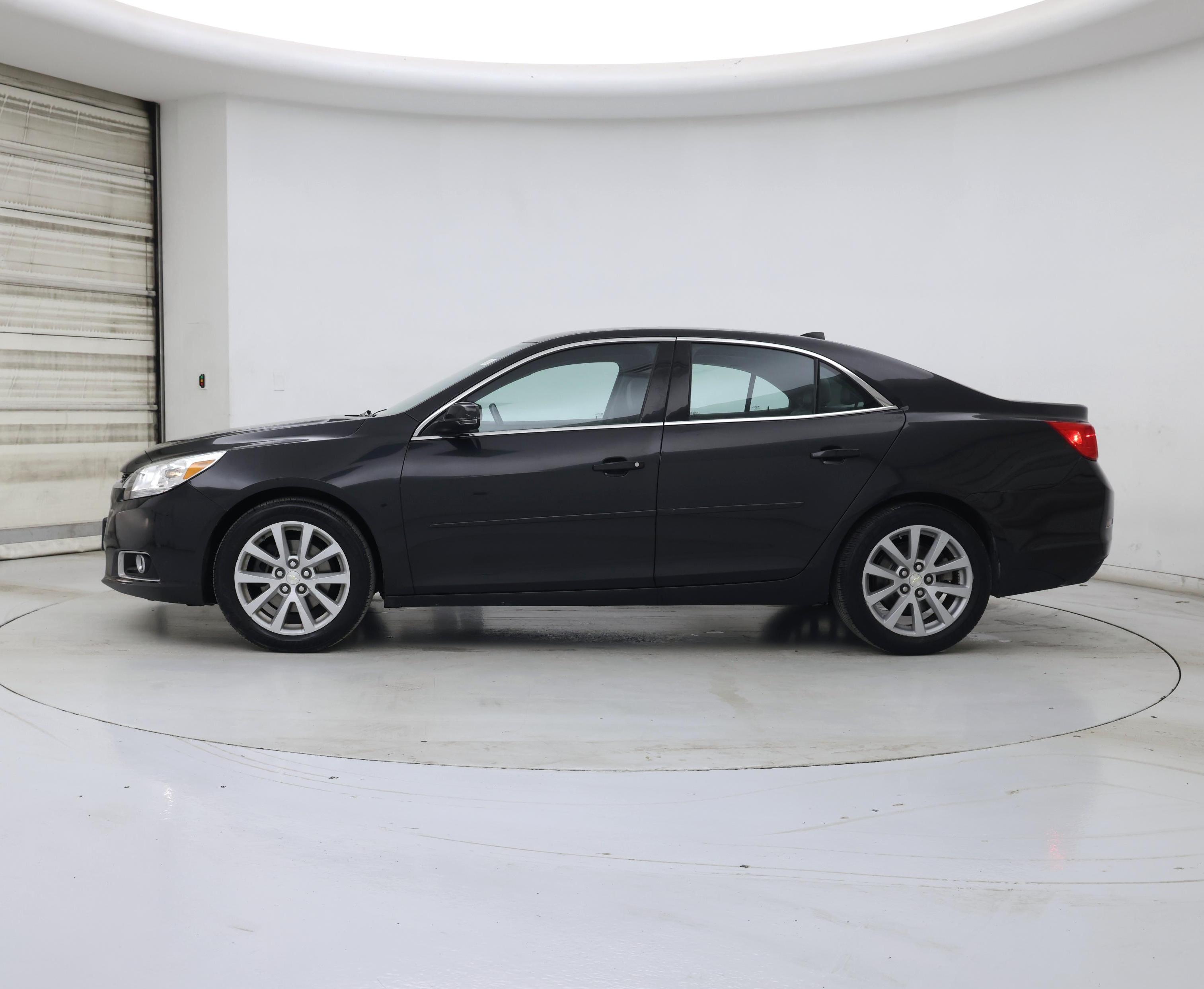 Thumbnail: 2014 Chevrolet Malibu - 3