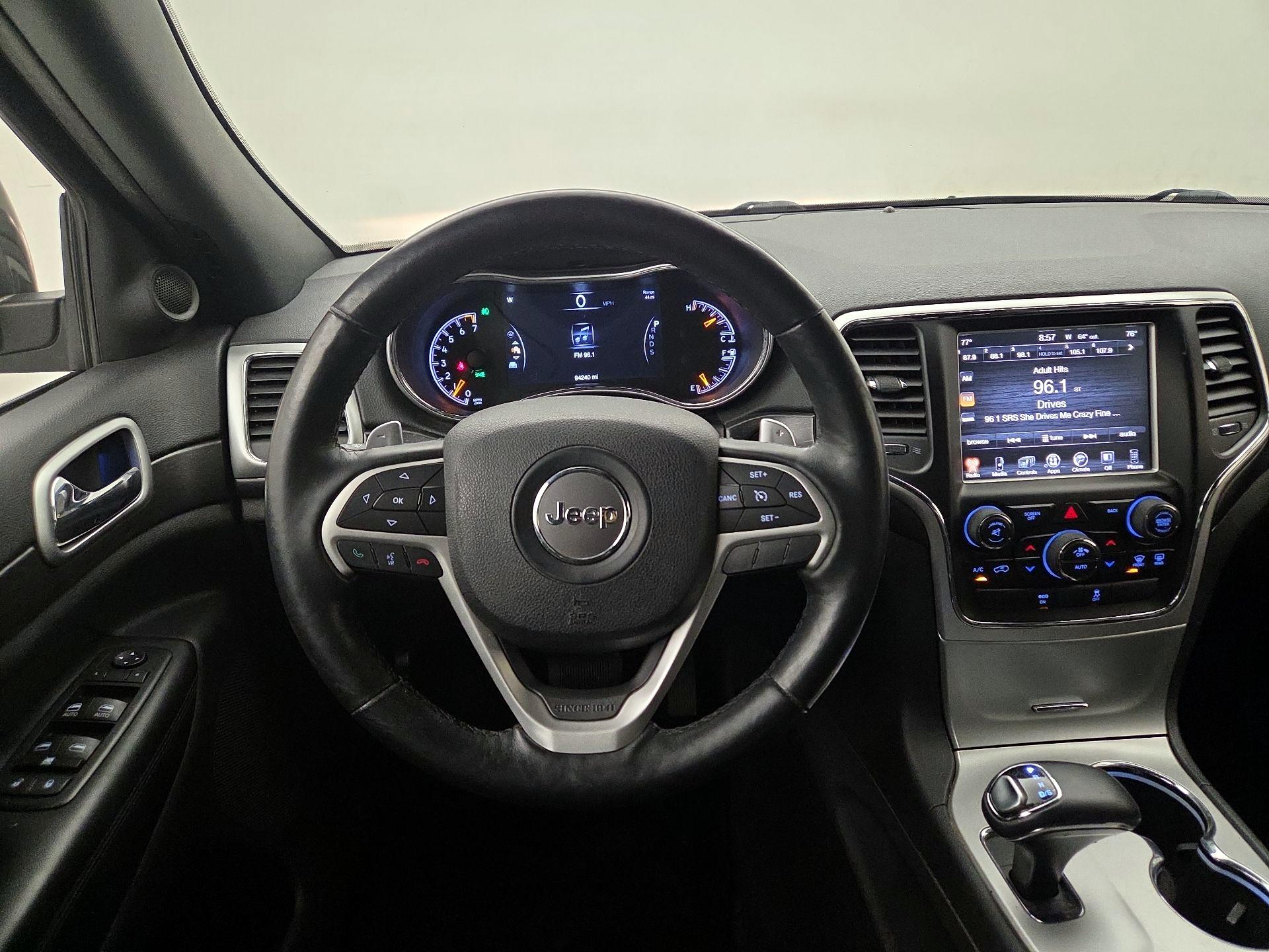 Thumbnail: 2015 Jeep Grand Cherokee - 10