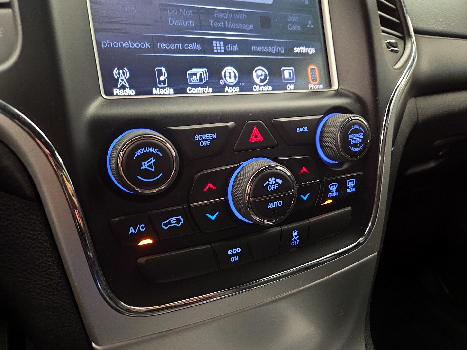 Thumbnail: 2015 Jeep Grand Cherokee - 15