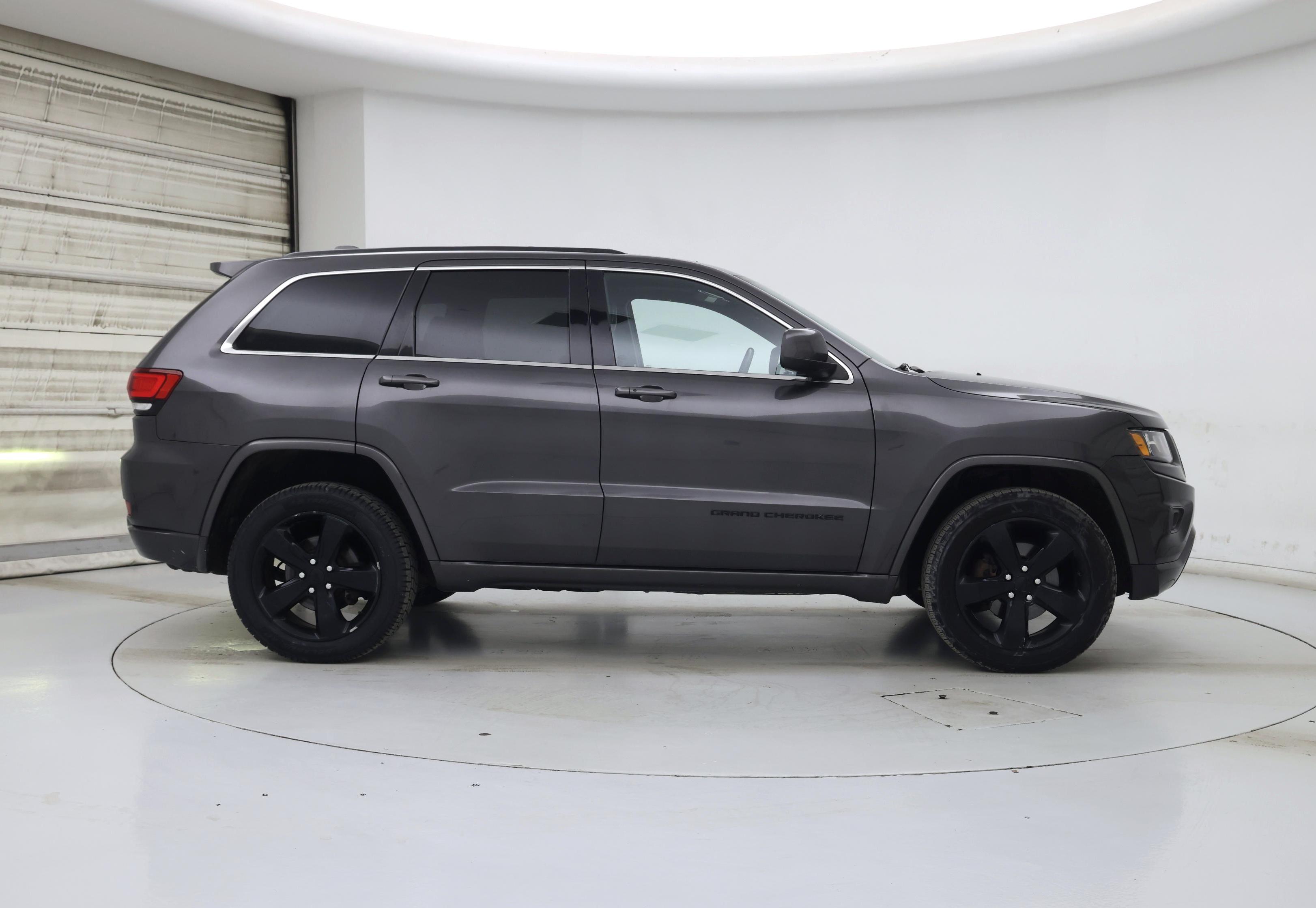 Thumbnail: 2015 Jeep Grand Cherokee - 7
