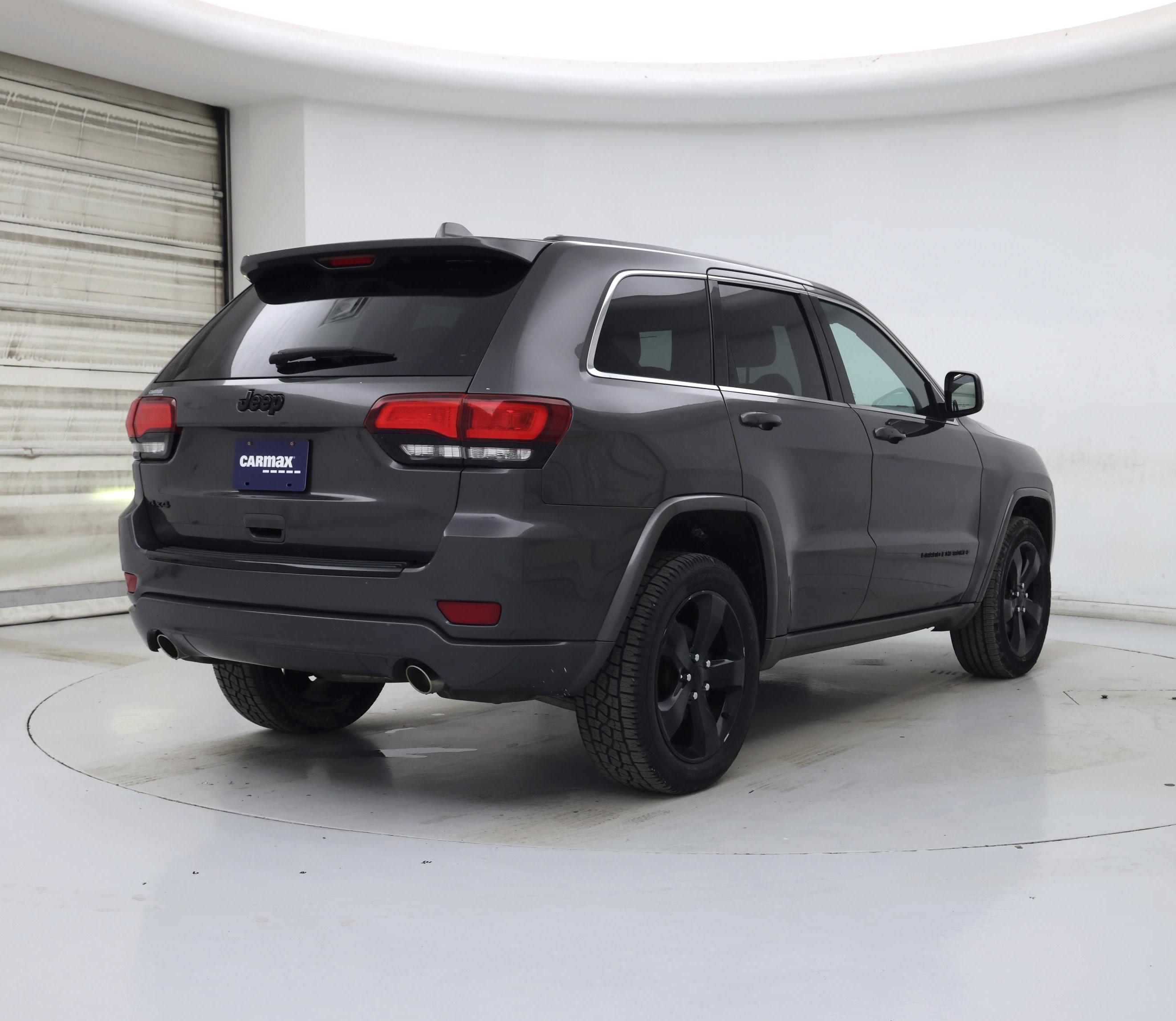 Thumbnail: 2015 Jeep Grand Cherokee - 8