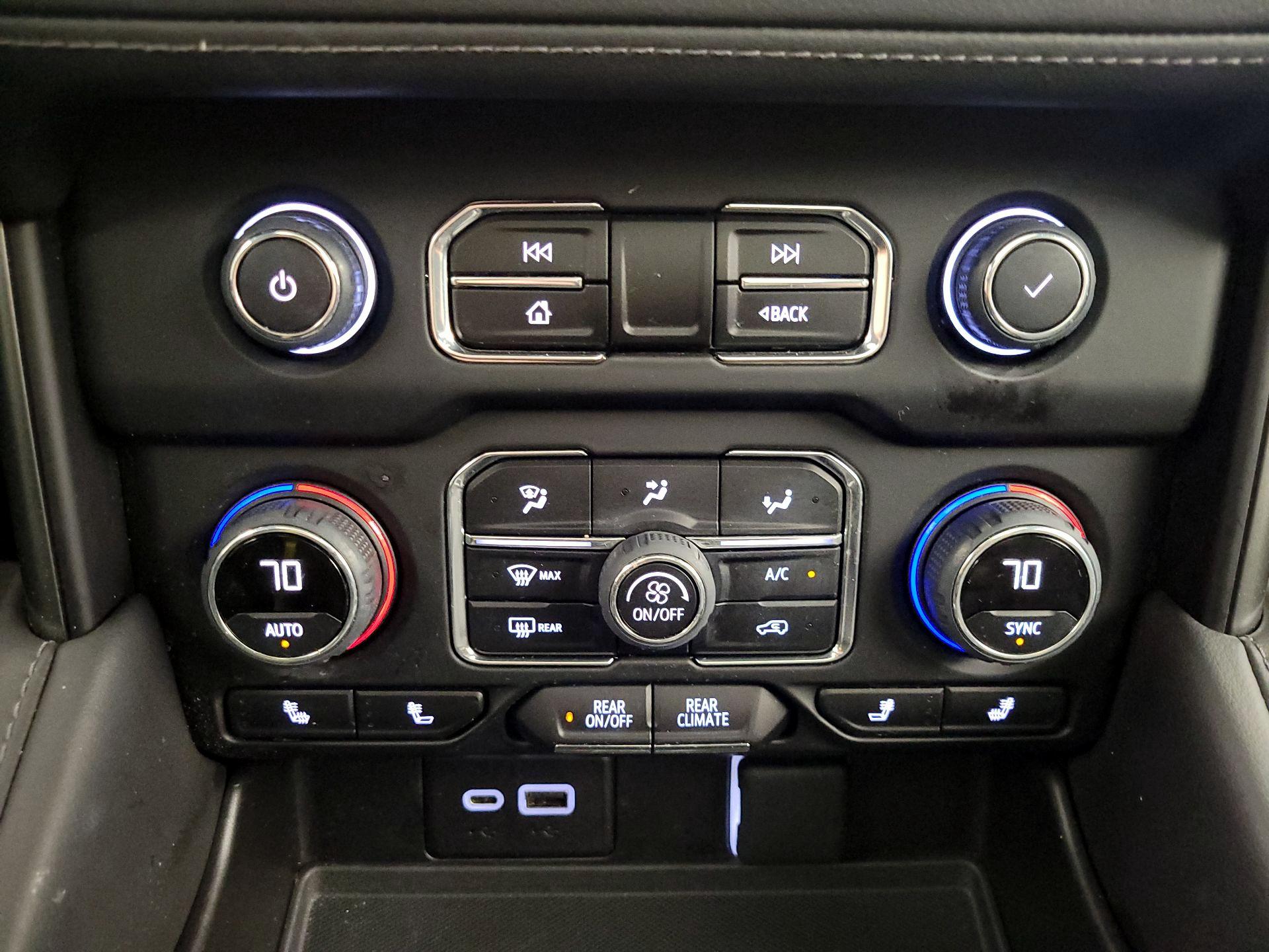 Thumbnail: 2022 Chevrolet Tahoe - 17