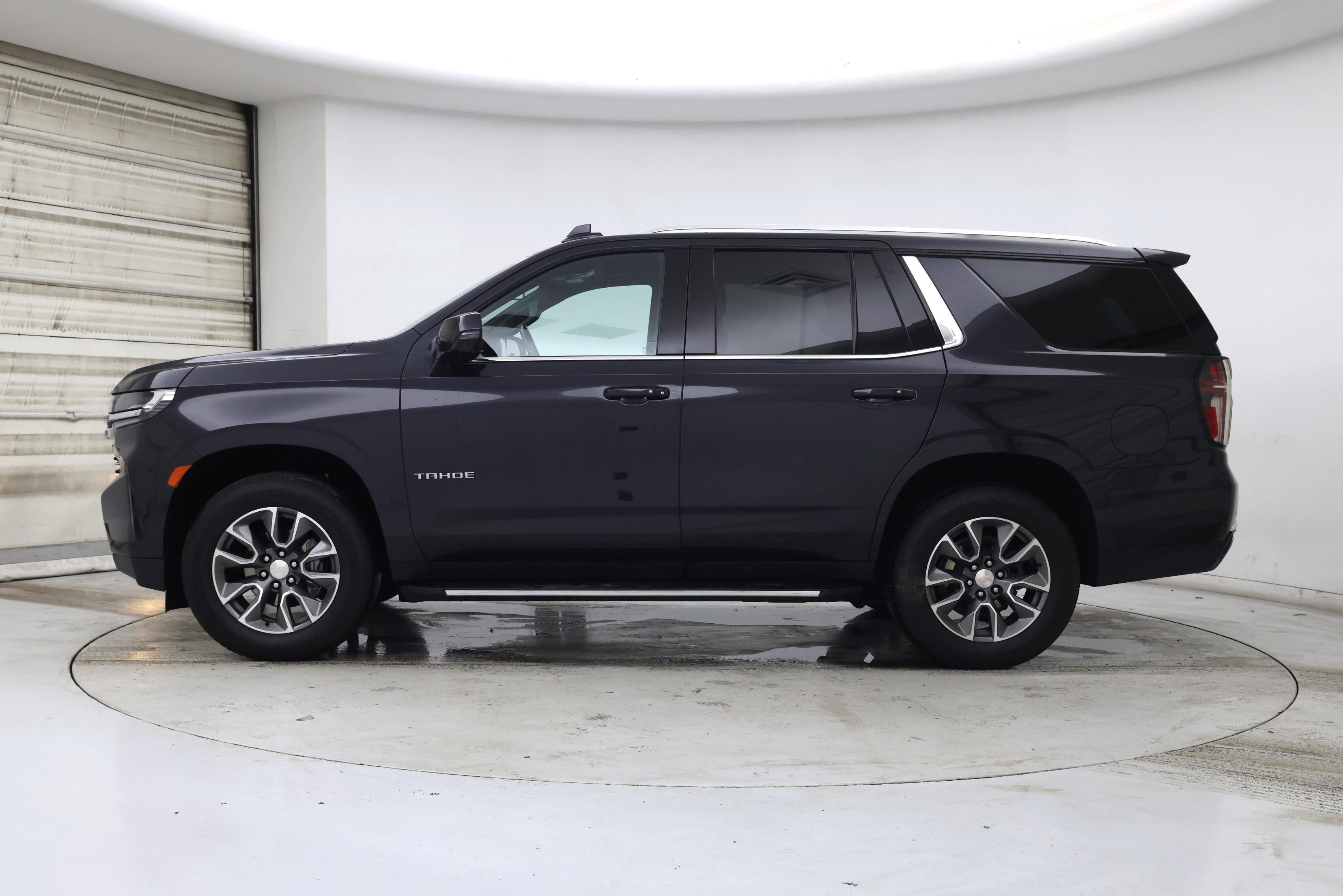 Thumbnail: 2022 Chevrolet Tahoe - 3