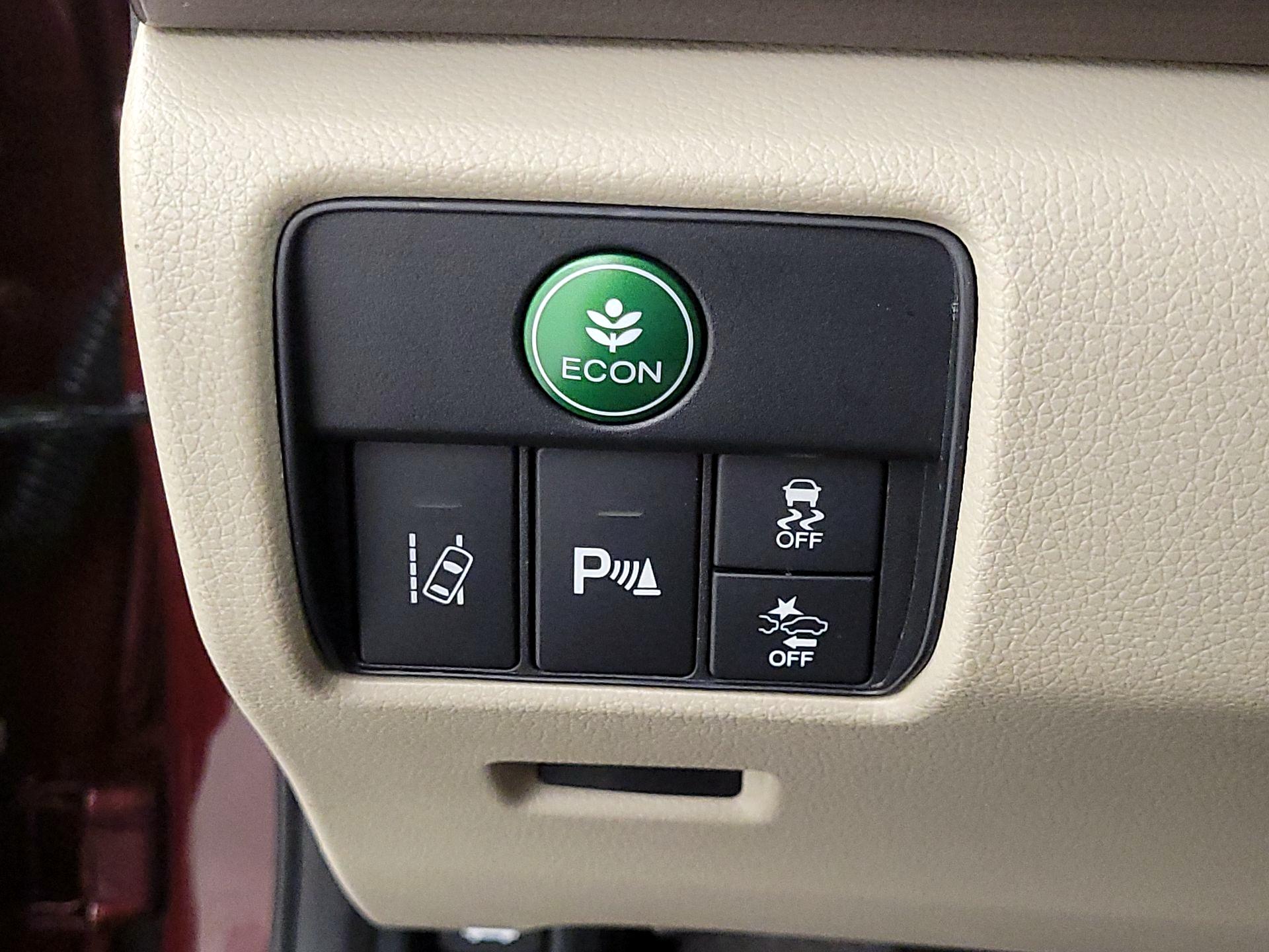 Thumbnail: 2017 Honda Accord - 13