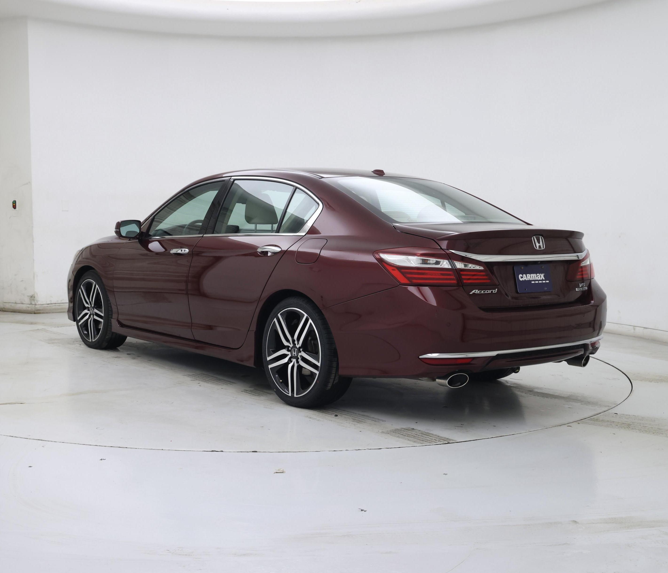 Thumbnail: 2017 Honda Accord - 2