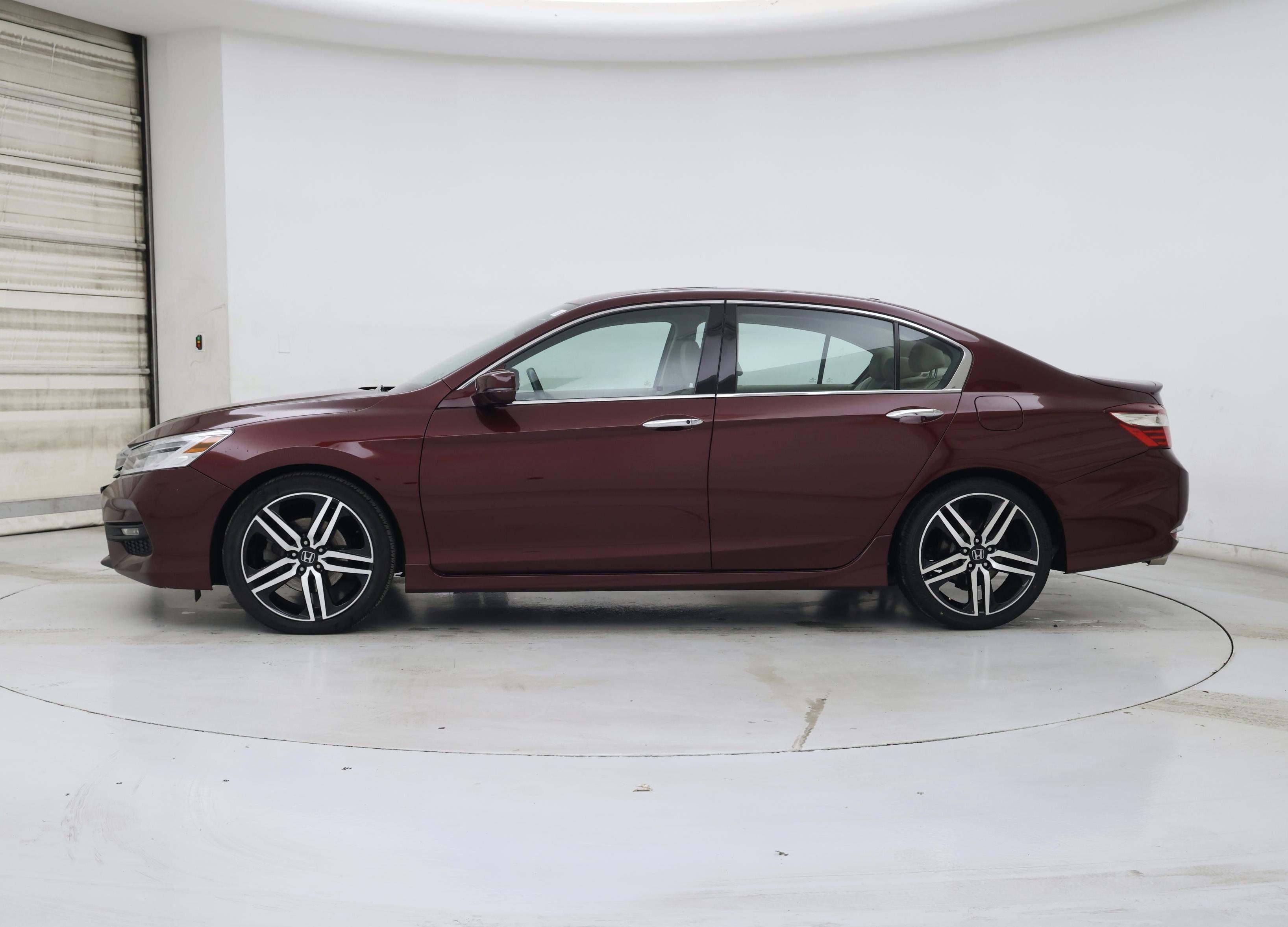 Thumbnail: 2017 Honda Accord - 3