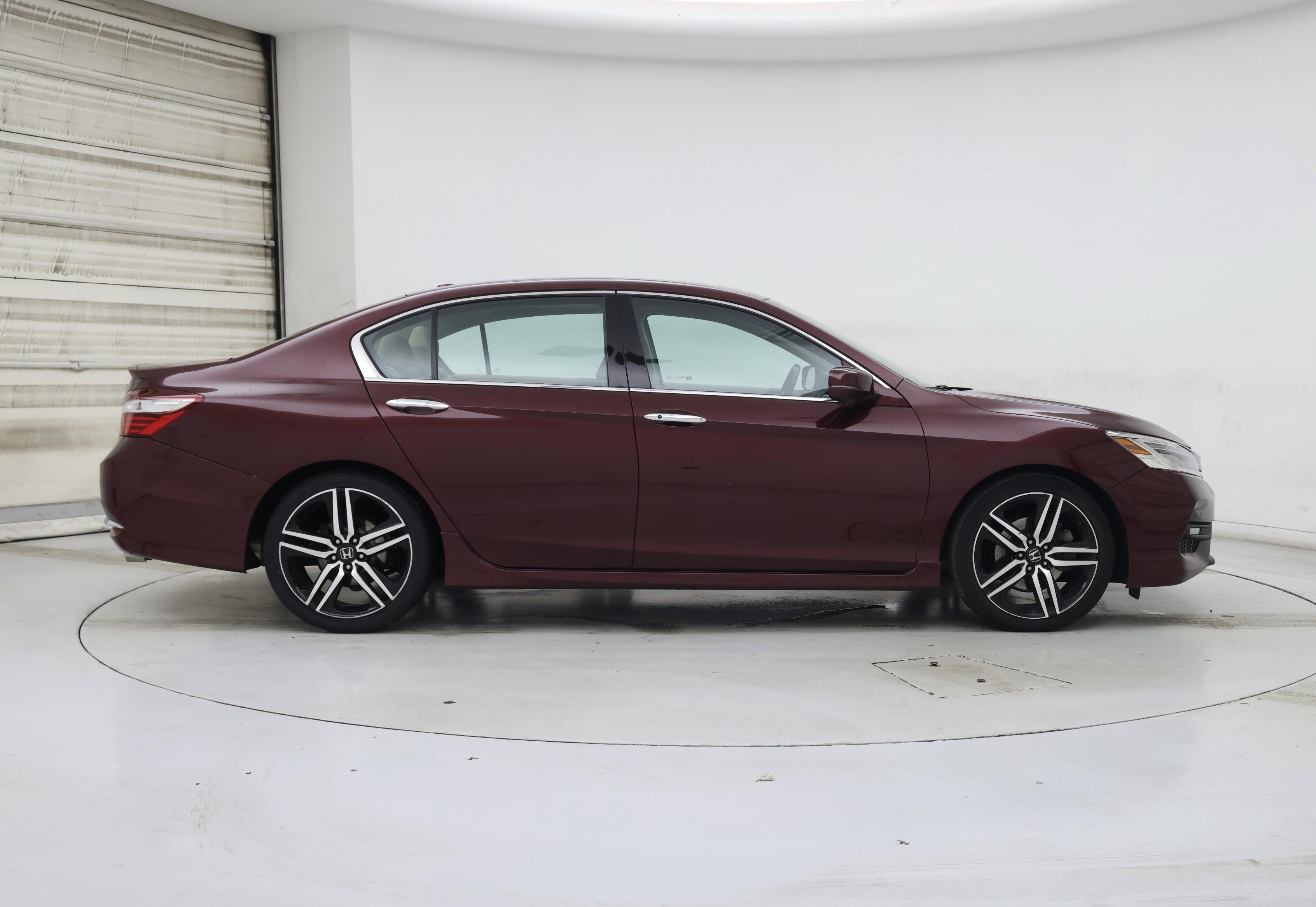 Thumbnail: 2017 Honda Accord - 7