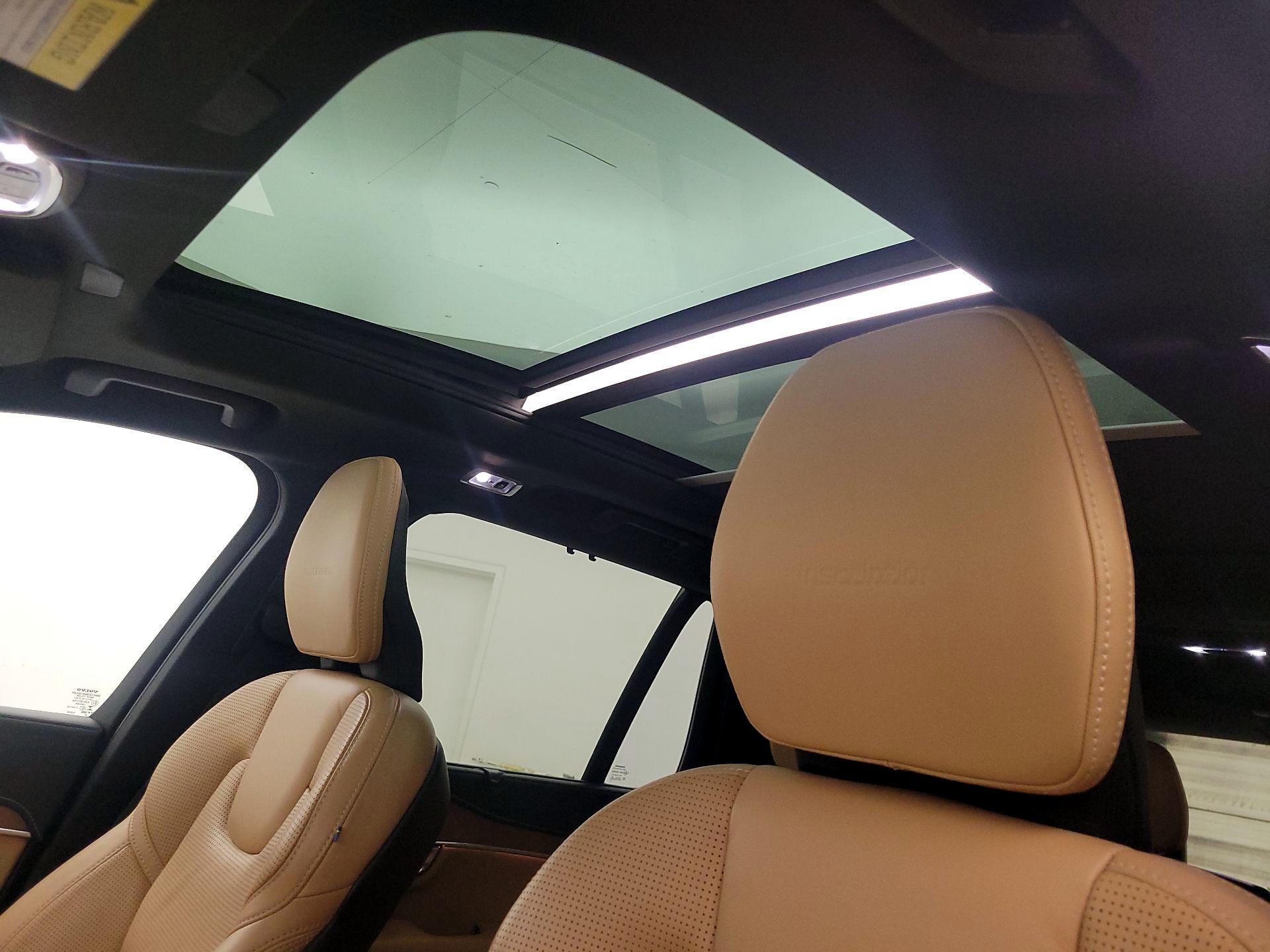 Thumbnail: 2019 Volvo XC90 - 20