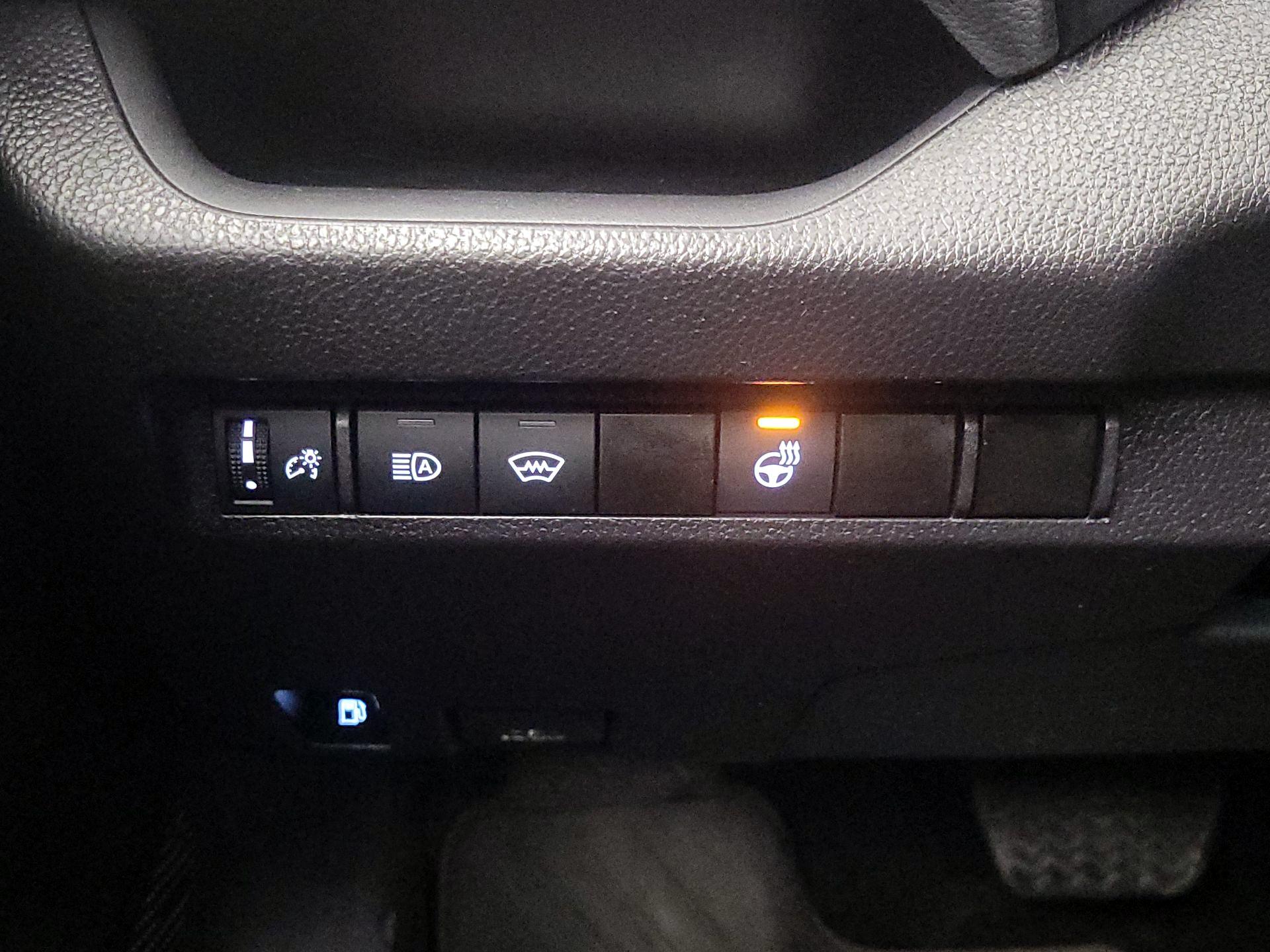 Thumbnail: 2025 Toyota RAV4 - 13