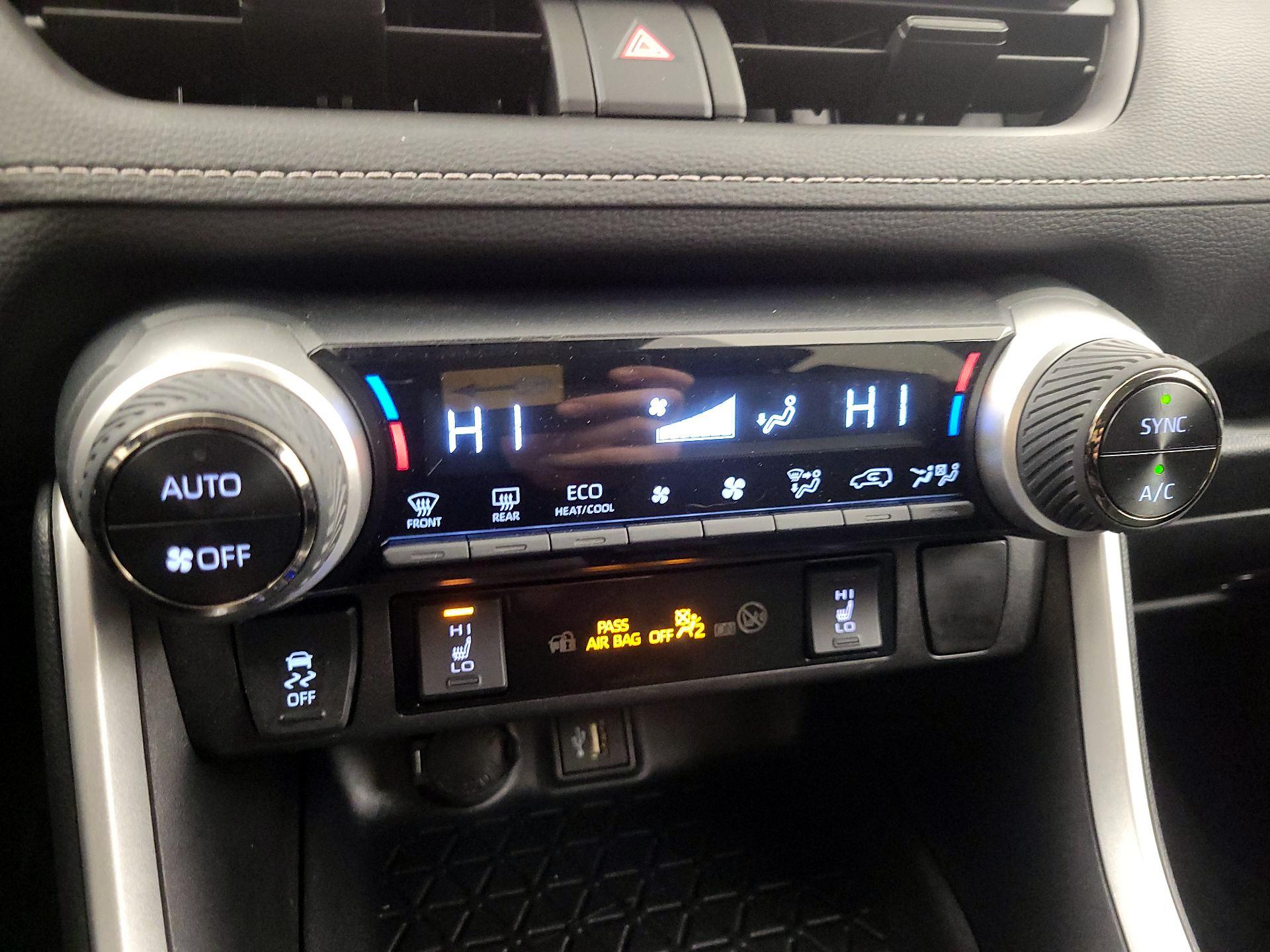 Thumbnail: 2025 Toyota RAV4 - 16