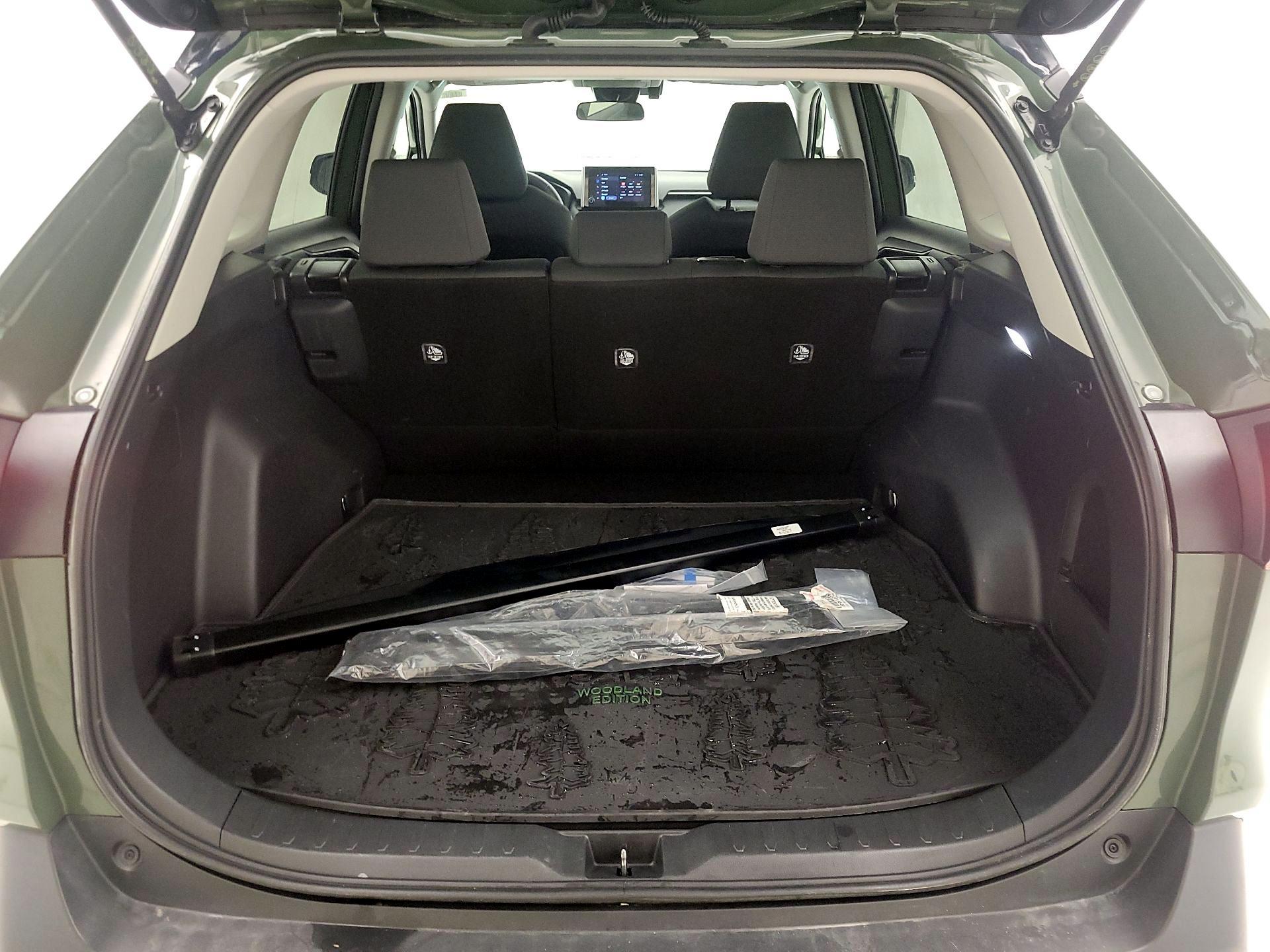 Thumbnail: 2025 Toyota RAV4 - 20