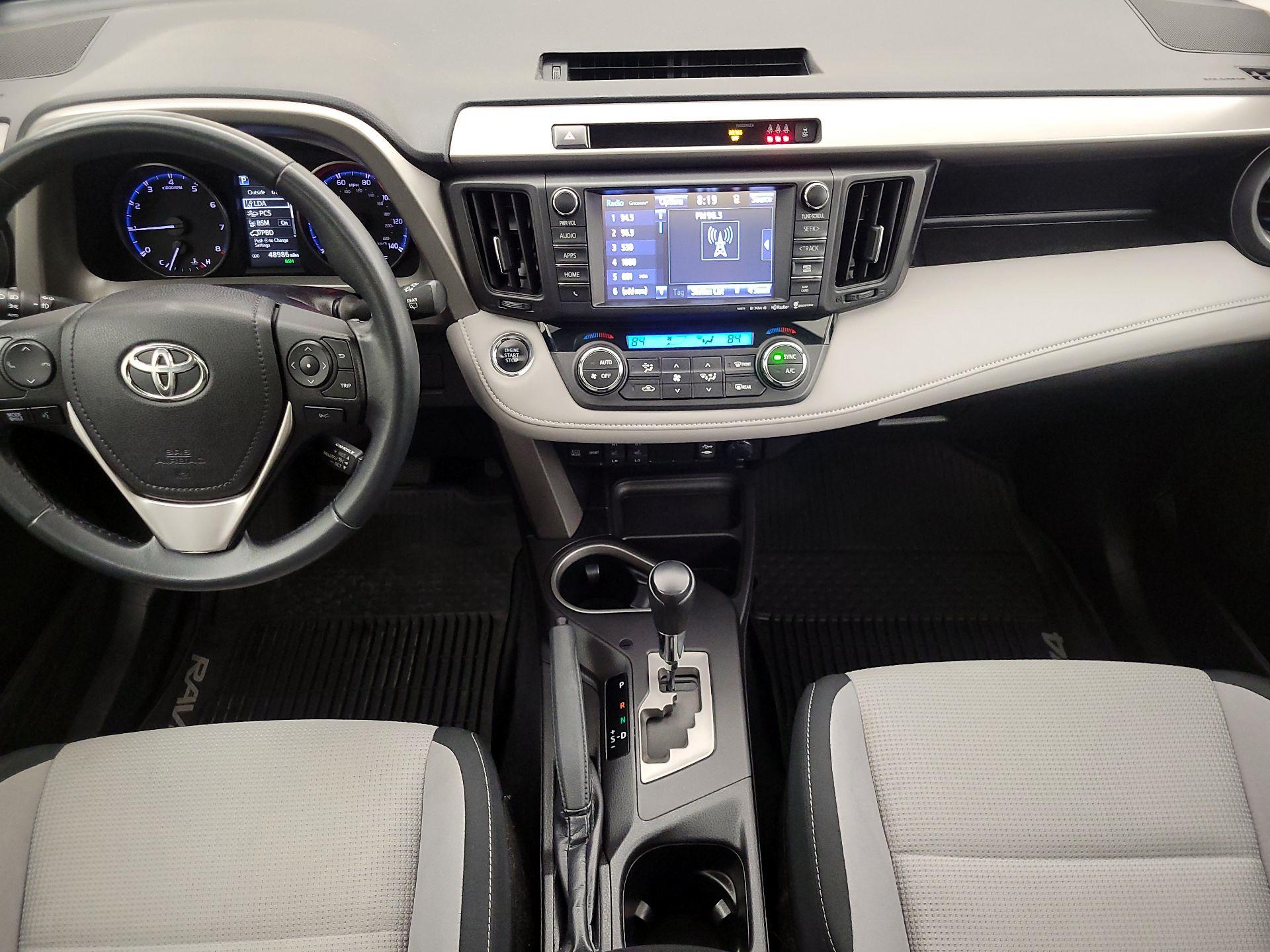 Thumbnail: 2018 Toyota RAV4 - 9