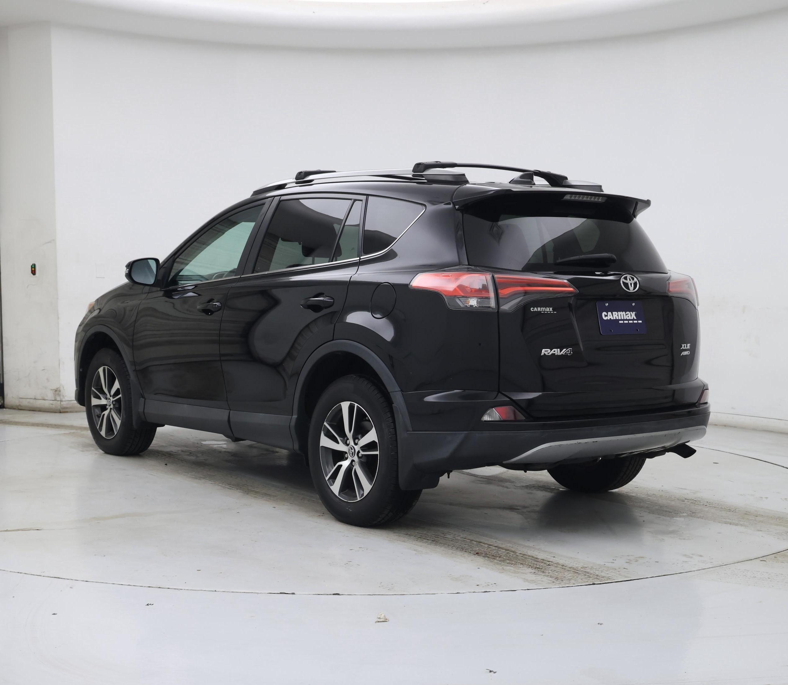 Thumbnail: 2018 Toyota RAV4 - 2