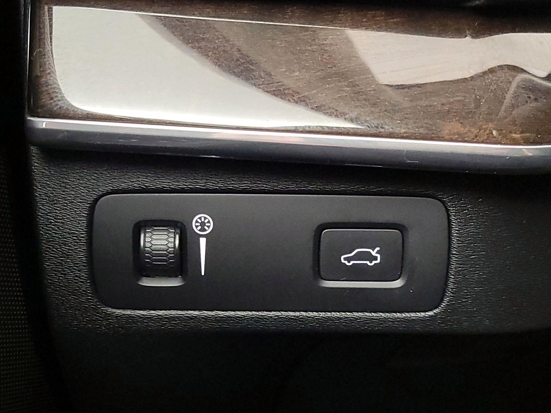 Thumbnail: 2019 Volvo XC90 - 13