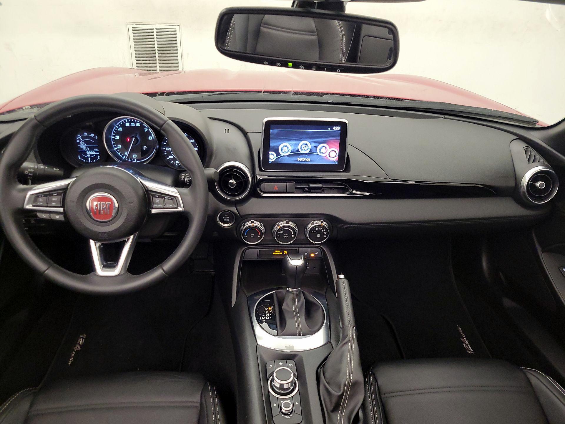 Thumbnail: 2017 Fiat 124 Spider - 9