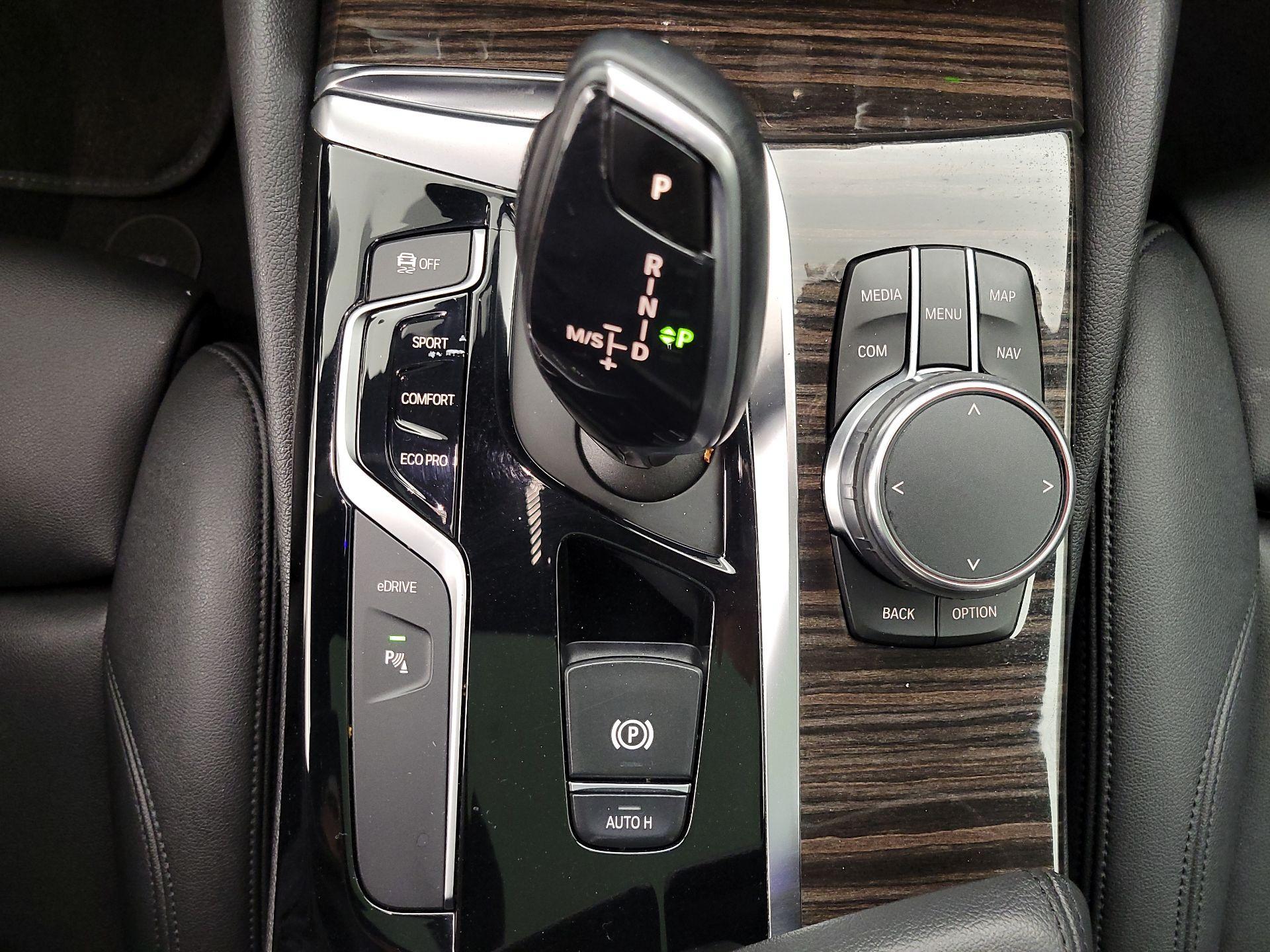 Thumbnail: 2018 BMW 5 Series - 17