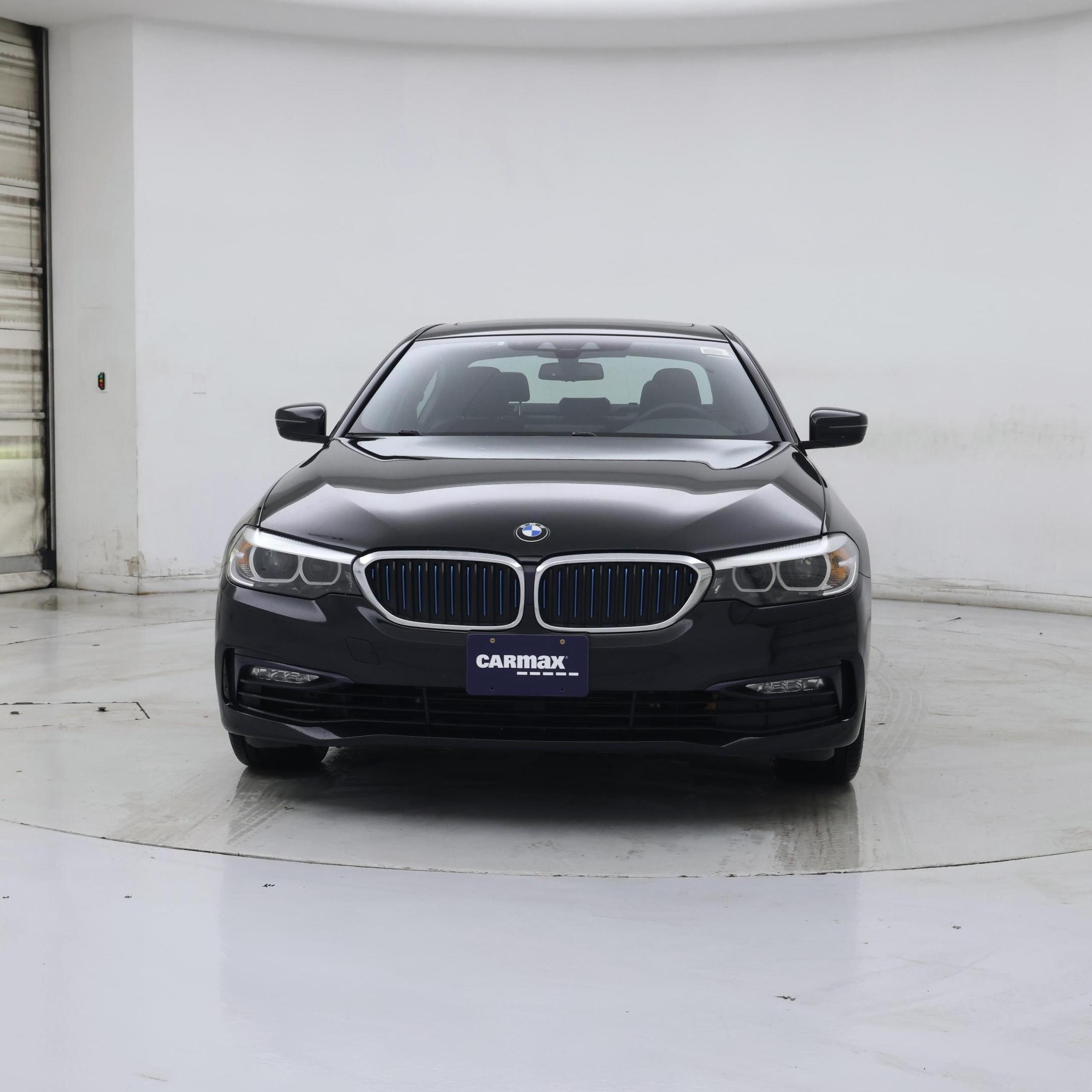 Thumbnail: 2018 BMW 5 Series - 5