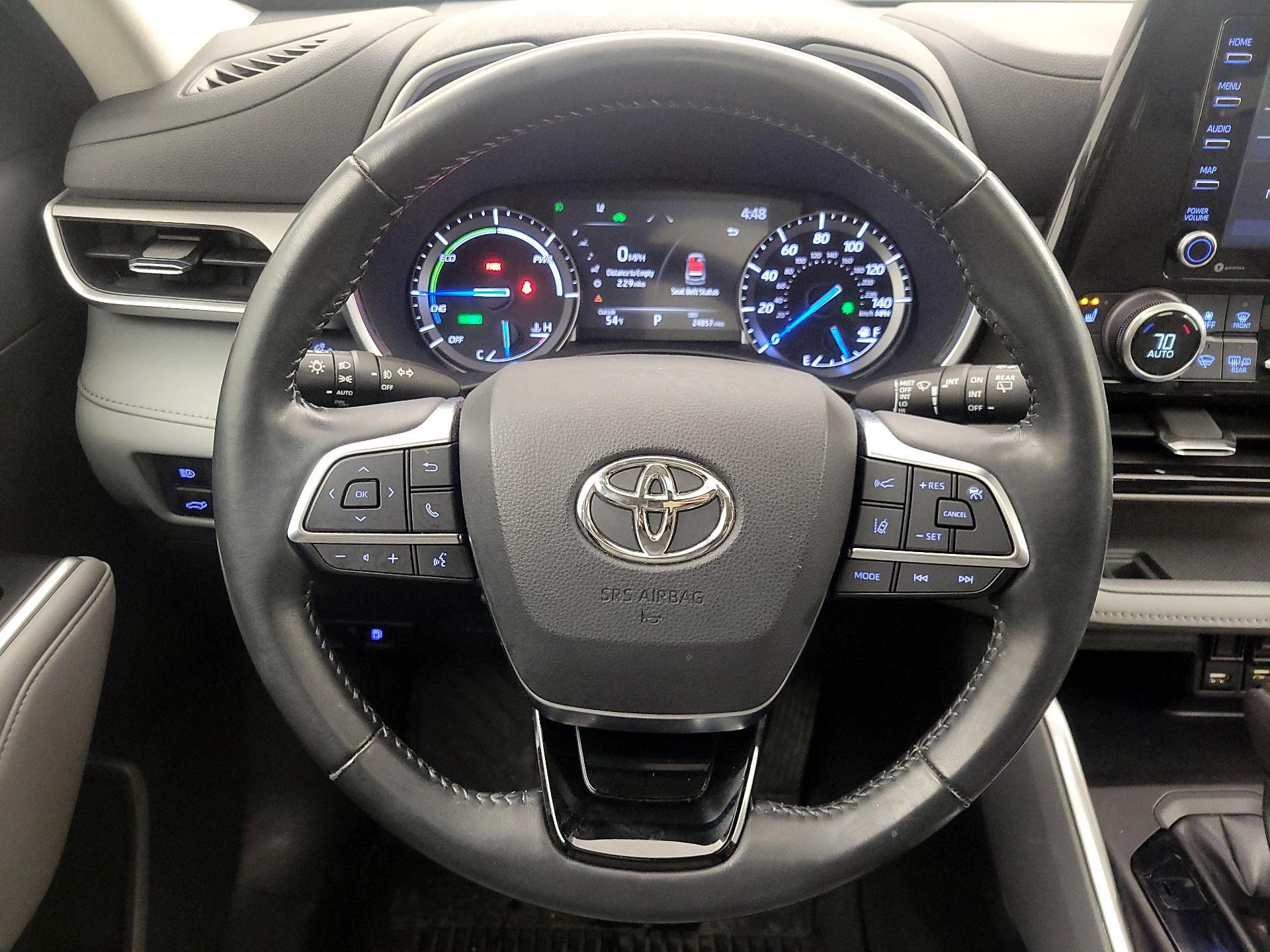 Thumbnail: 2021 Toyota Highlander - 10