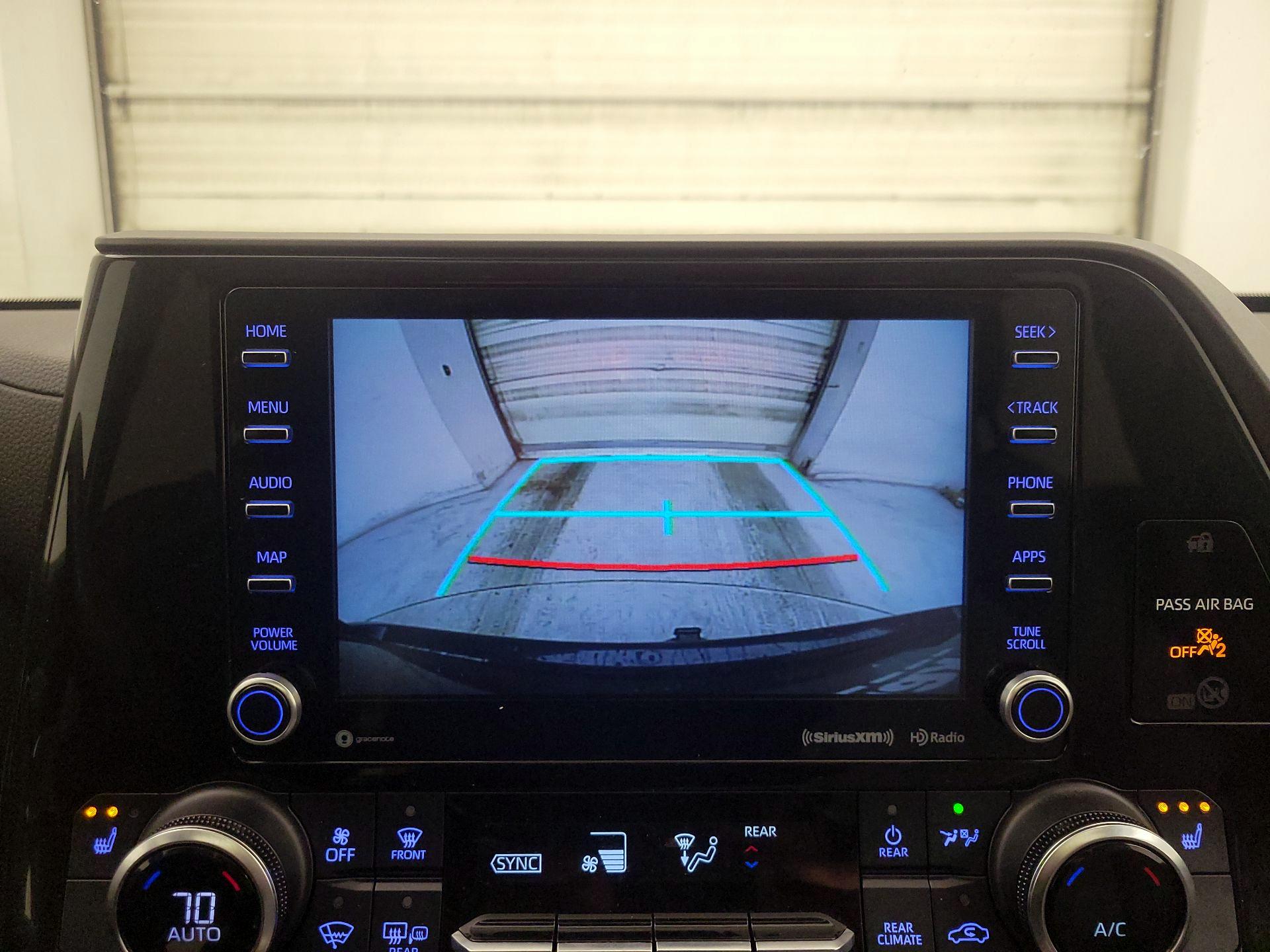 Thumbnail: 2021 Toyota Highlander - 14