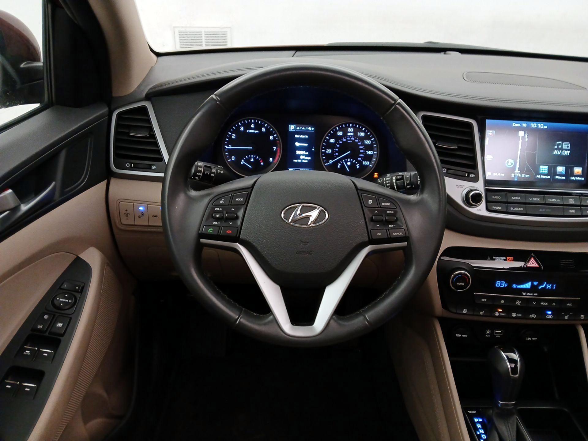 Thumbnail: 2016 Hyundai Tucson - 10