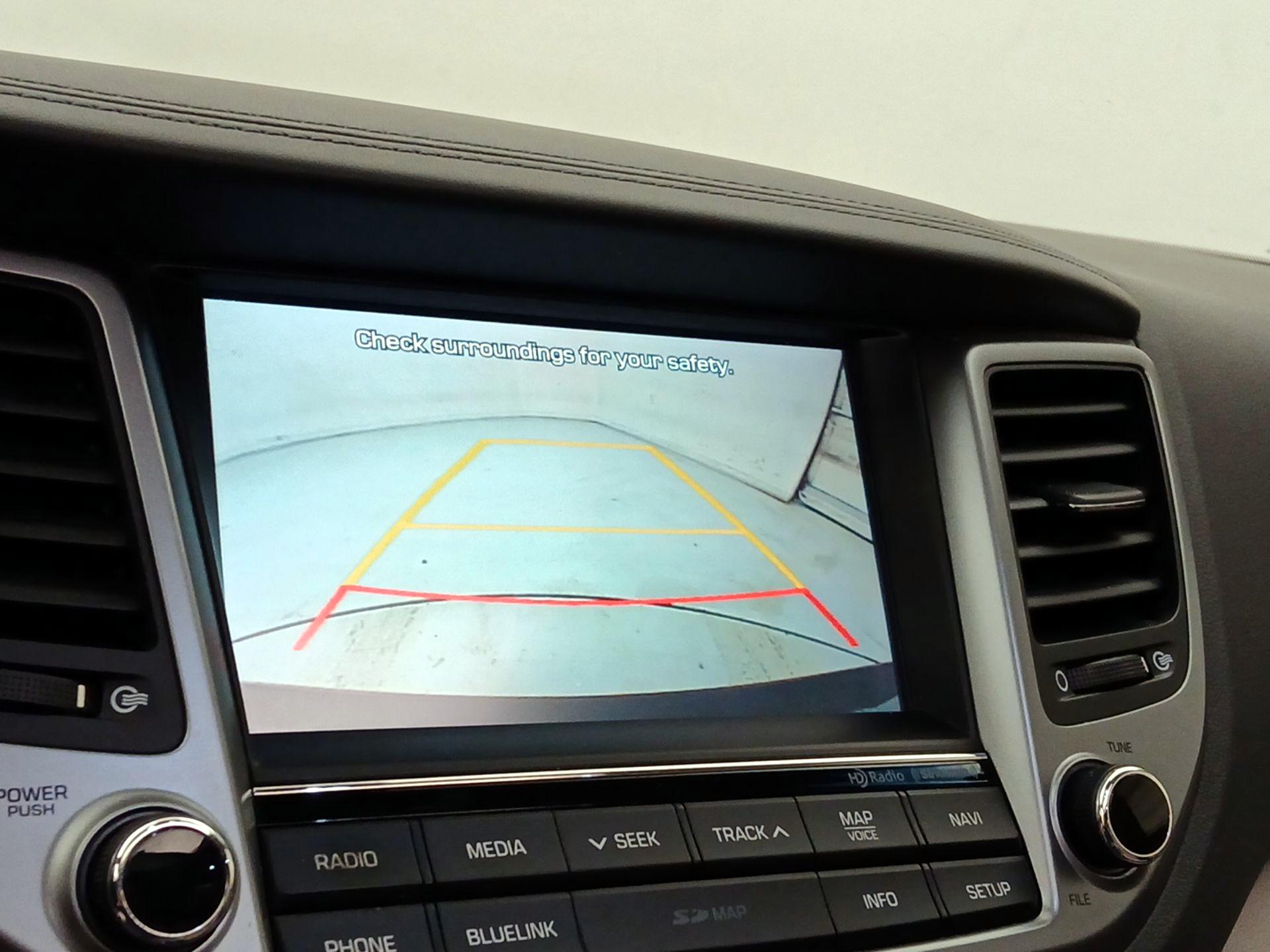 Thumbnail: 2016 Hyundai Tucson - 15