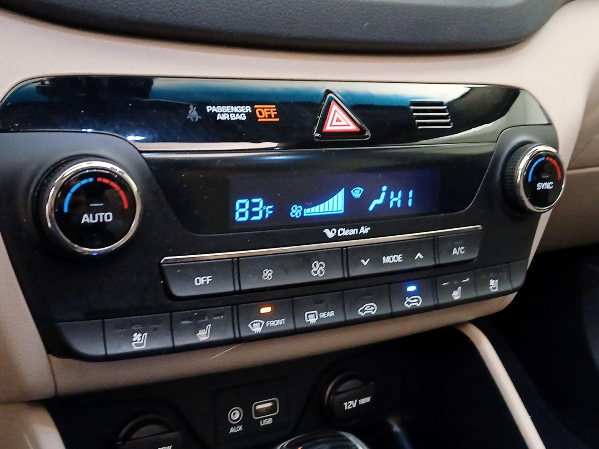 Thumbnail: 2016 Hyundai Tucson - 17