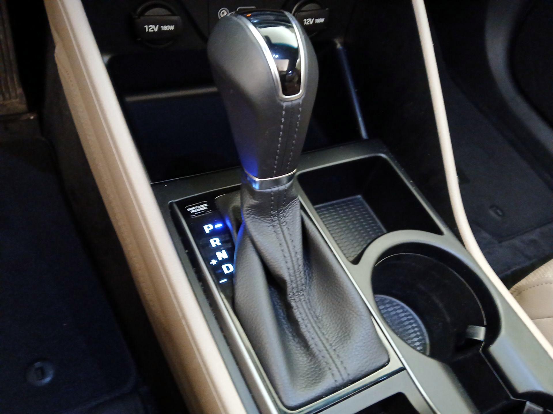 Thumbnail: 2016 Hyundai Tucson - 18