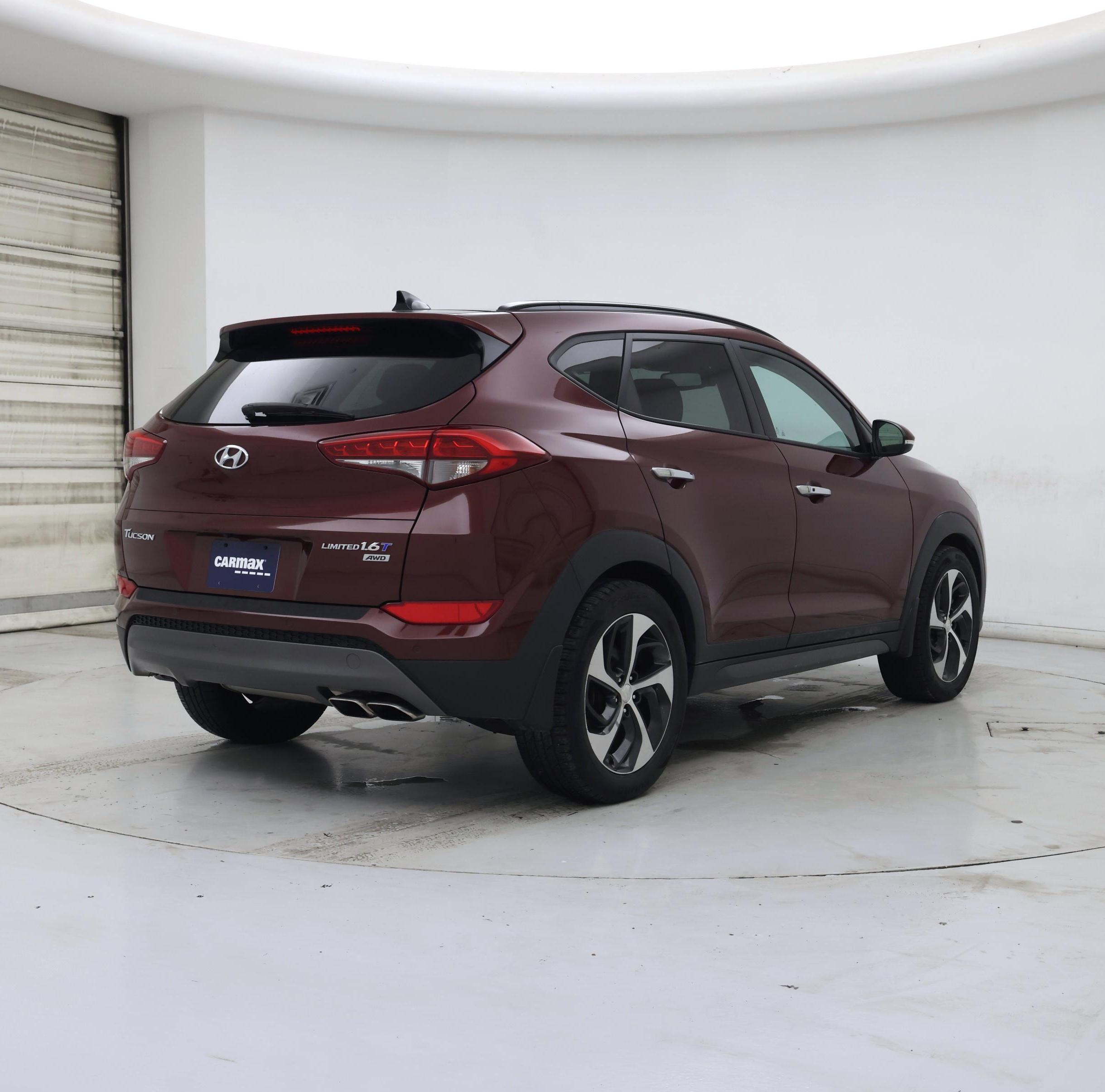 Thumbnail: 2016 Hyundai Tucson - 8