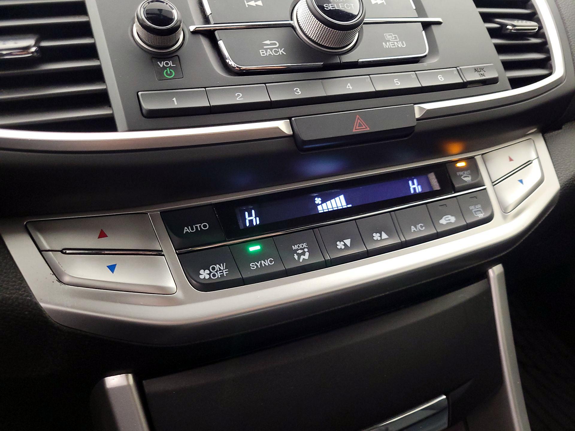 Thumbnail: 2015 Honda Accord - 16