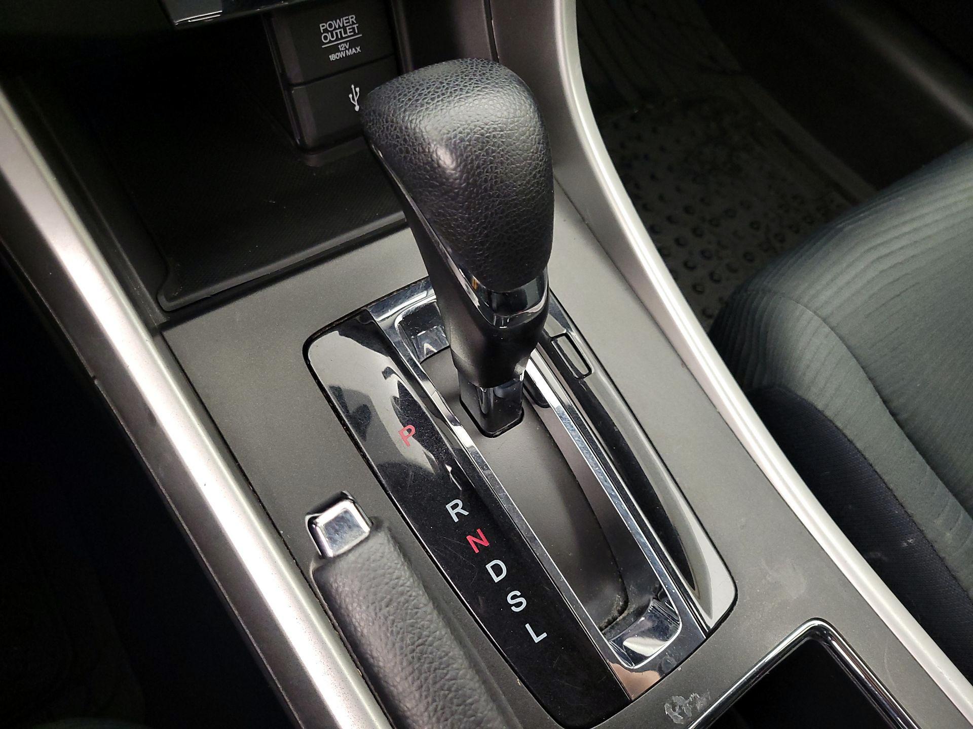 Thumbnail: 2015 Honda Accord - 17