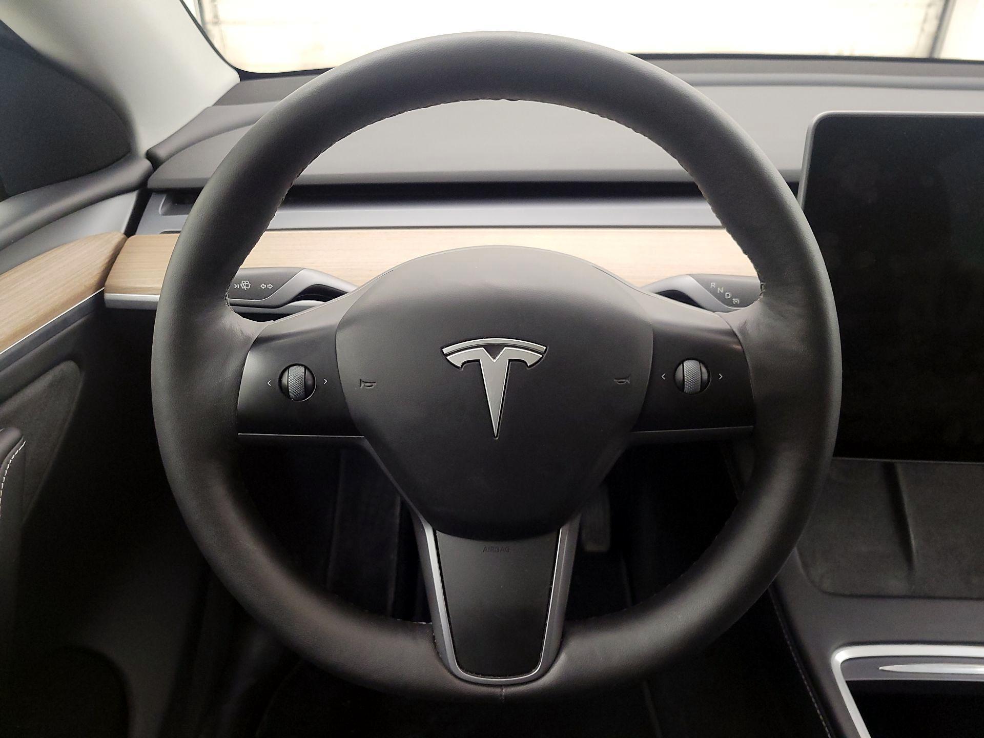 Thumbnail: 2024 Tesla Model Y - 10