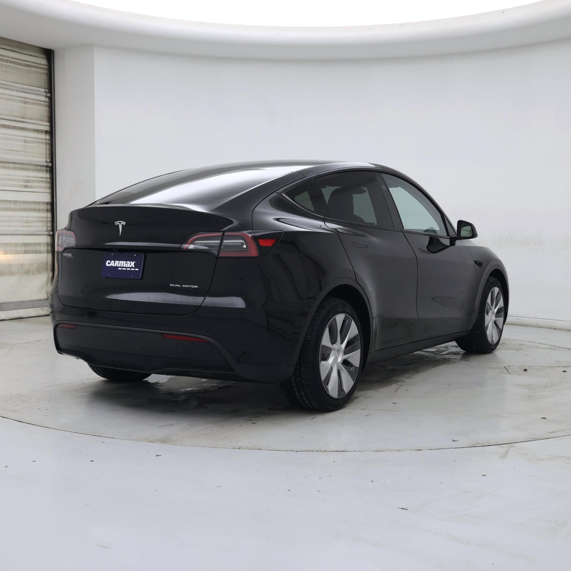 Thumbnail: 2024 Tesla Model Y - 8