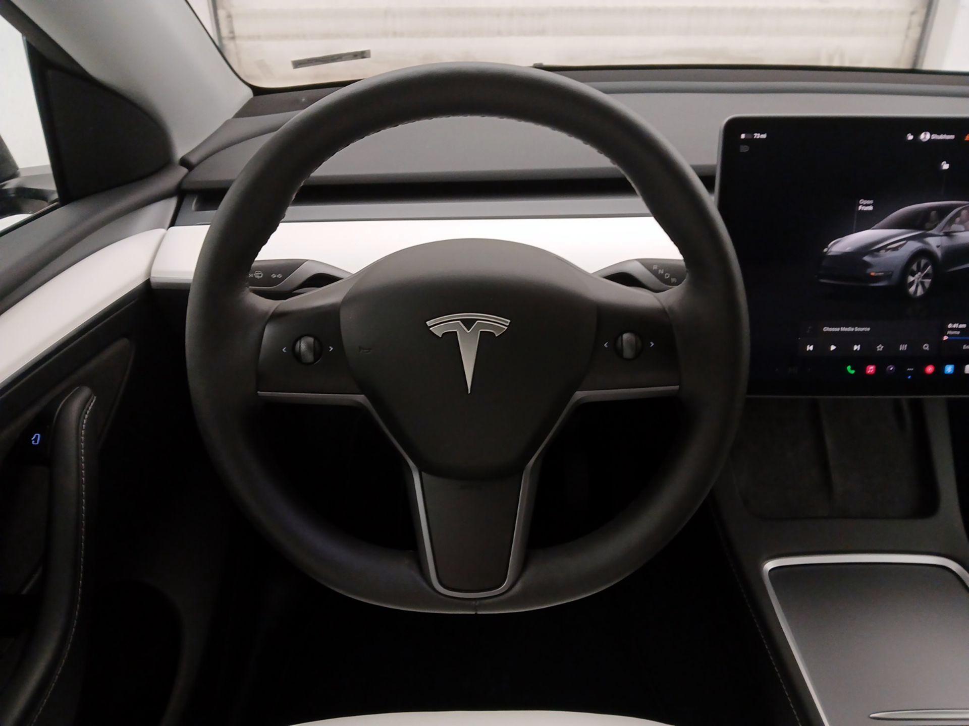 Thumbnail: 2023 Tesla Model Y - 10