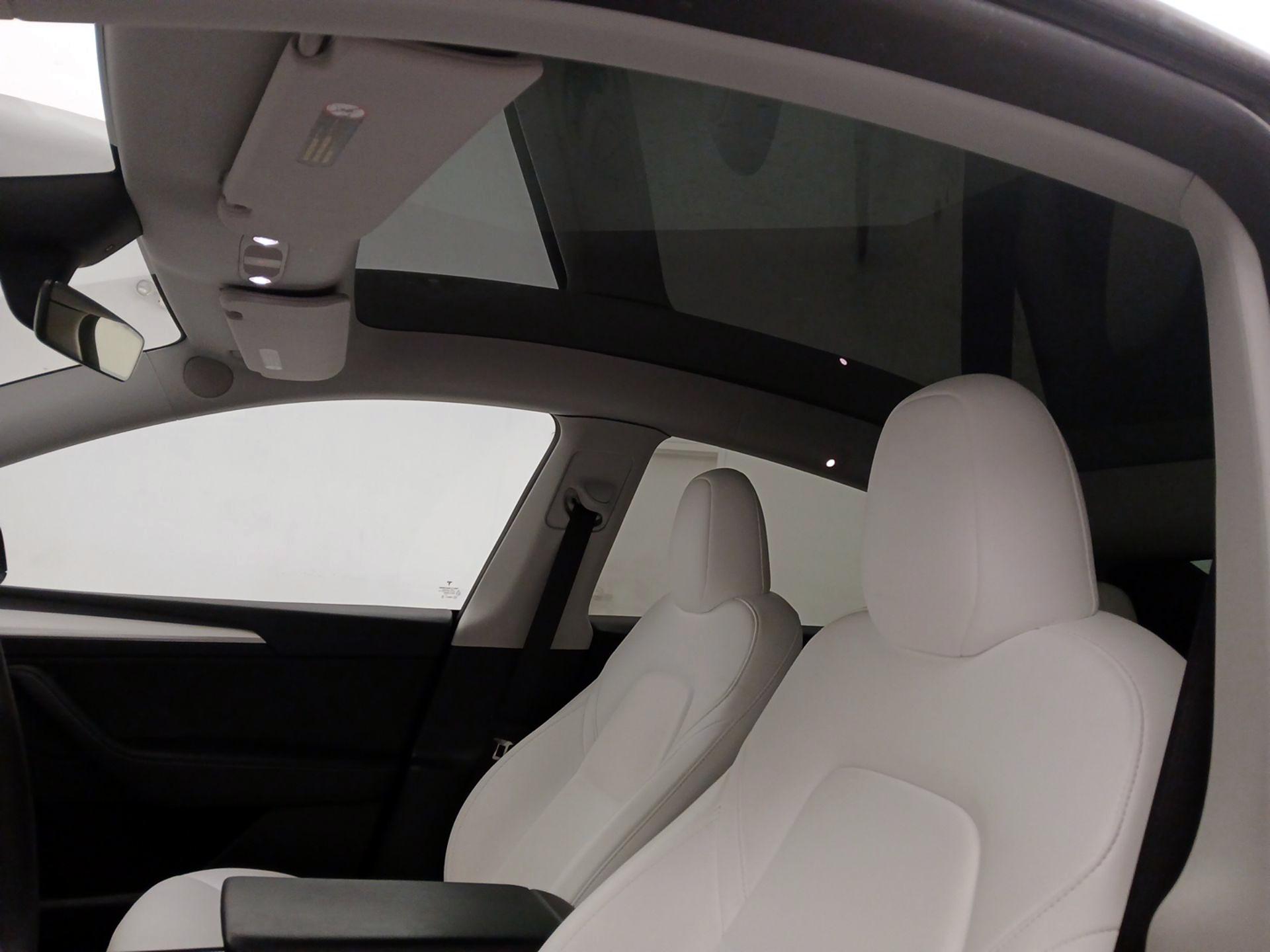 Thumbnail: 2023 Tesla Model Y - 17