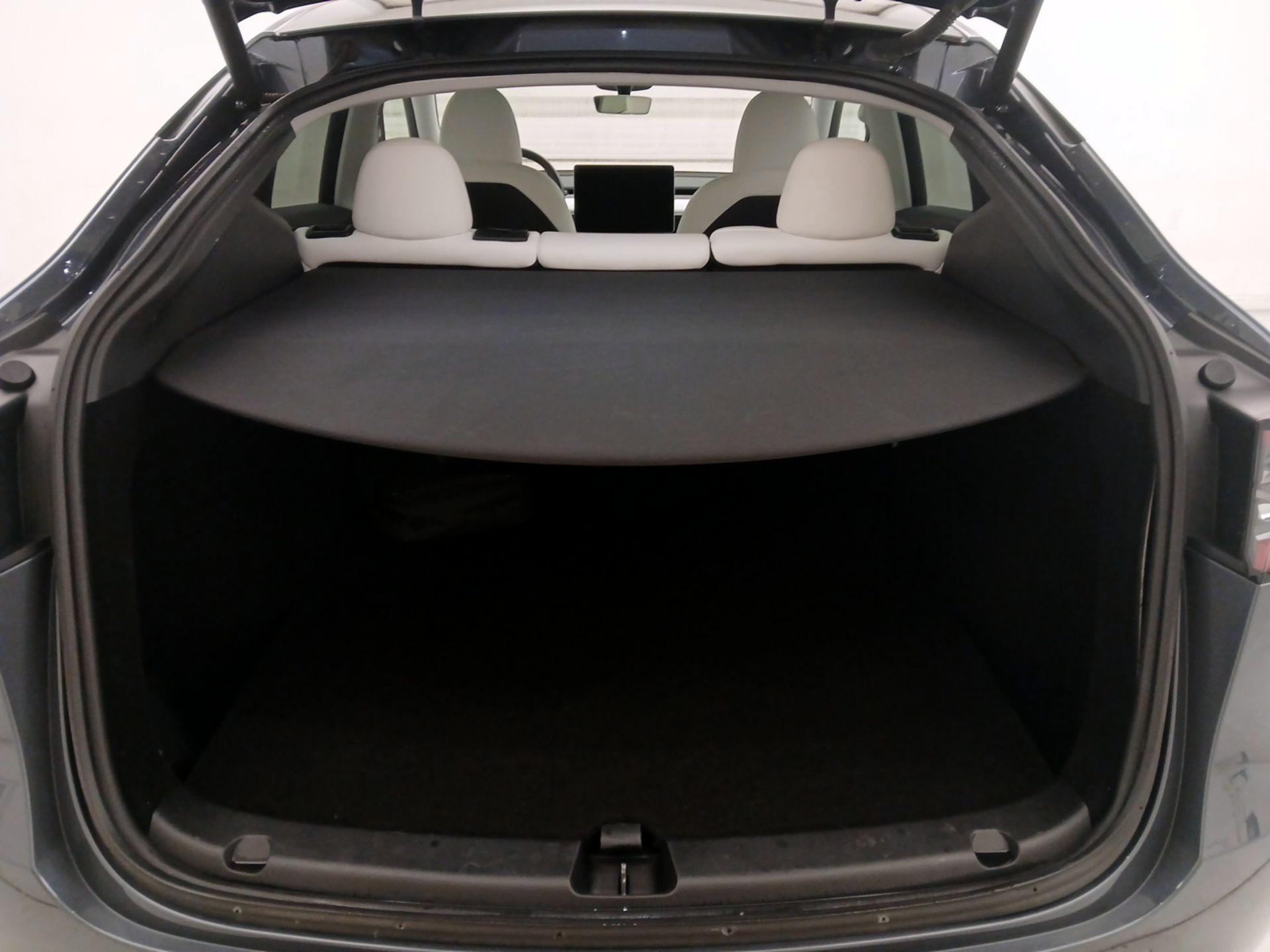 Thumbnail: 2023 Tesla Model Y - 19